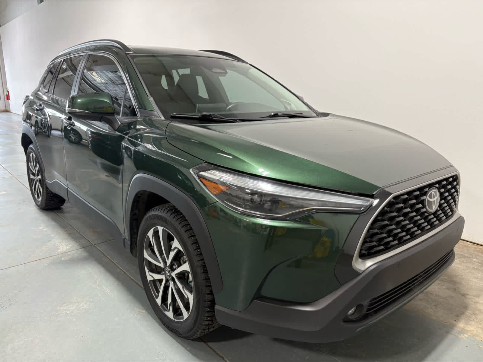 Thumbnail: 2023 Toyota Corolla Cross - 5