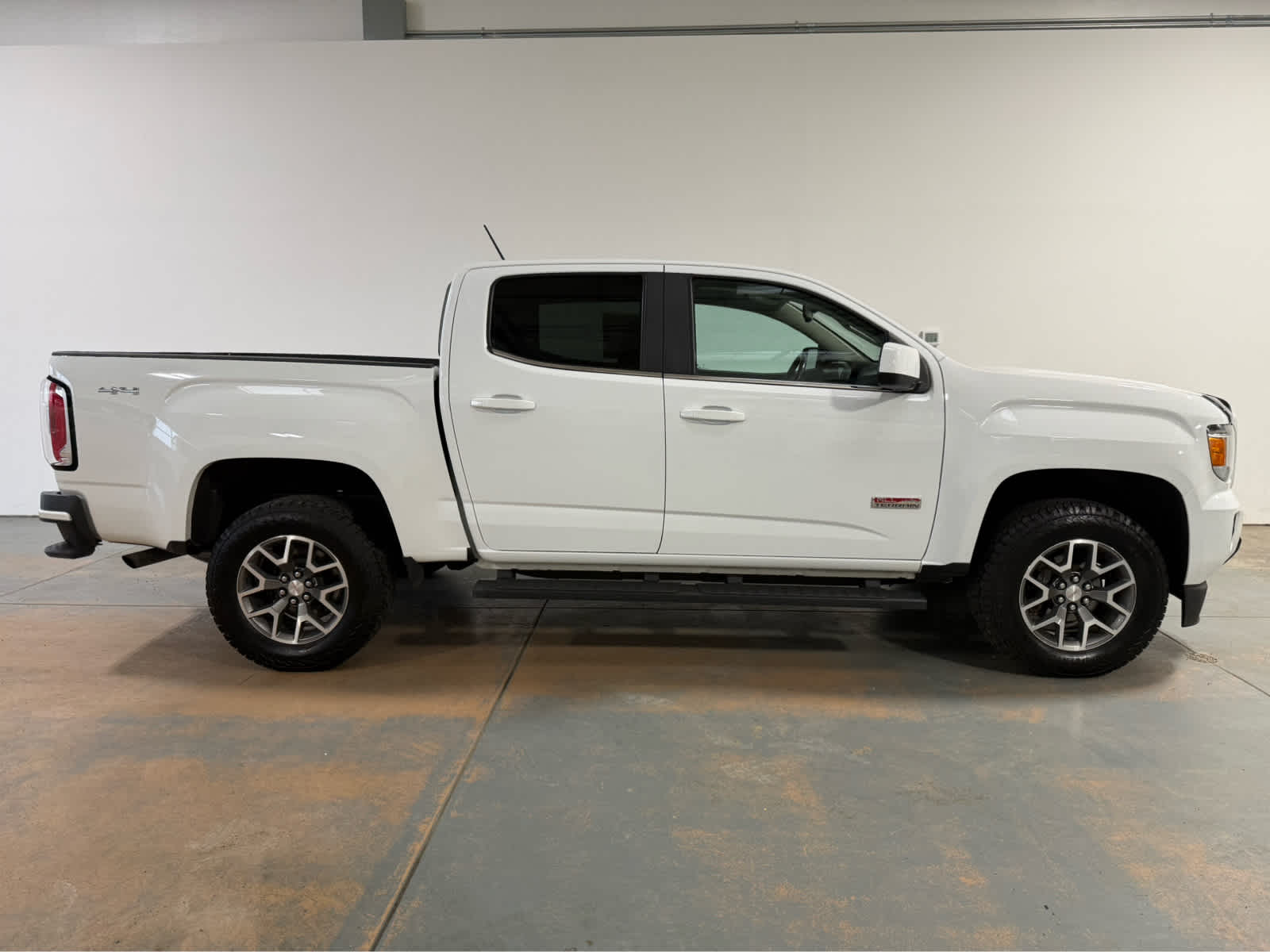Thumbnail: 2019 GMC Canyon - 6
