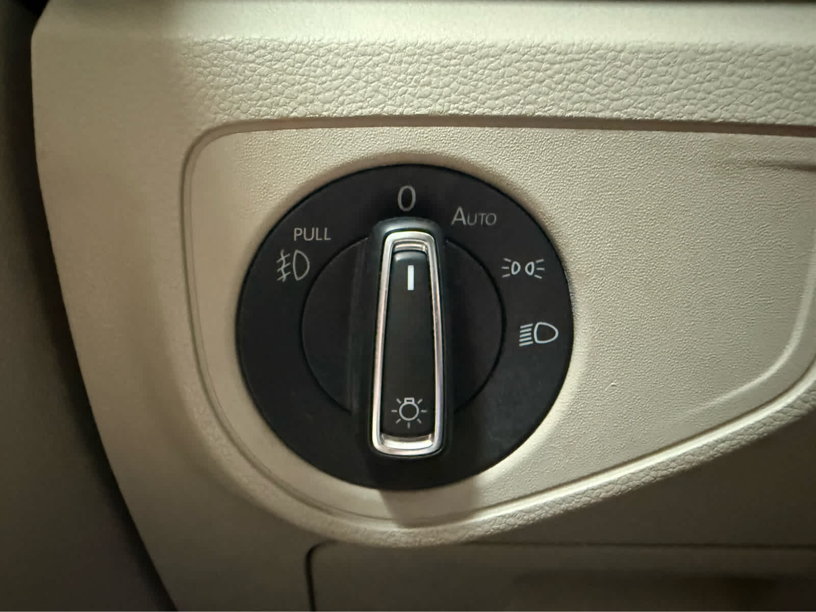 Thumbnail: 2019 Volkswagen Atlas - 25