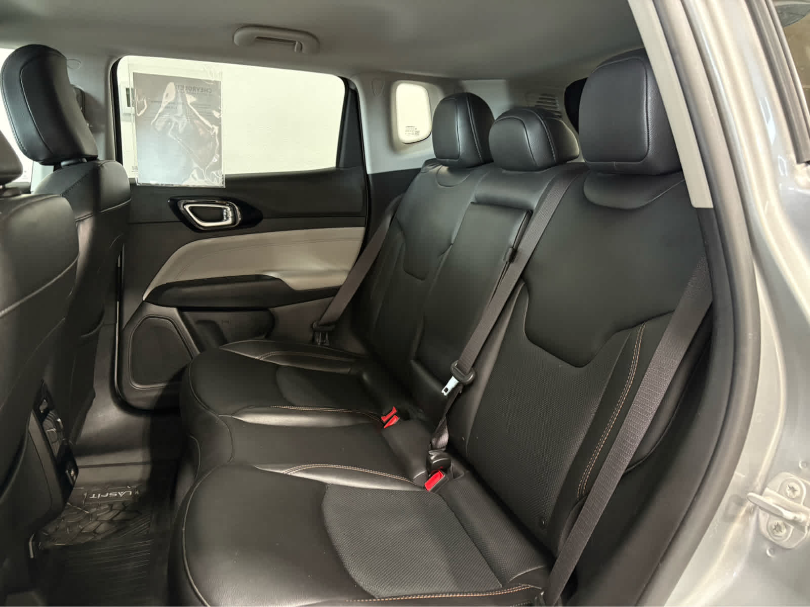 Thumbnail: 2022 Jeep Compass - 14
