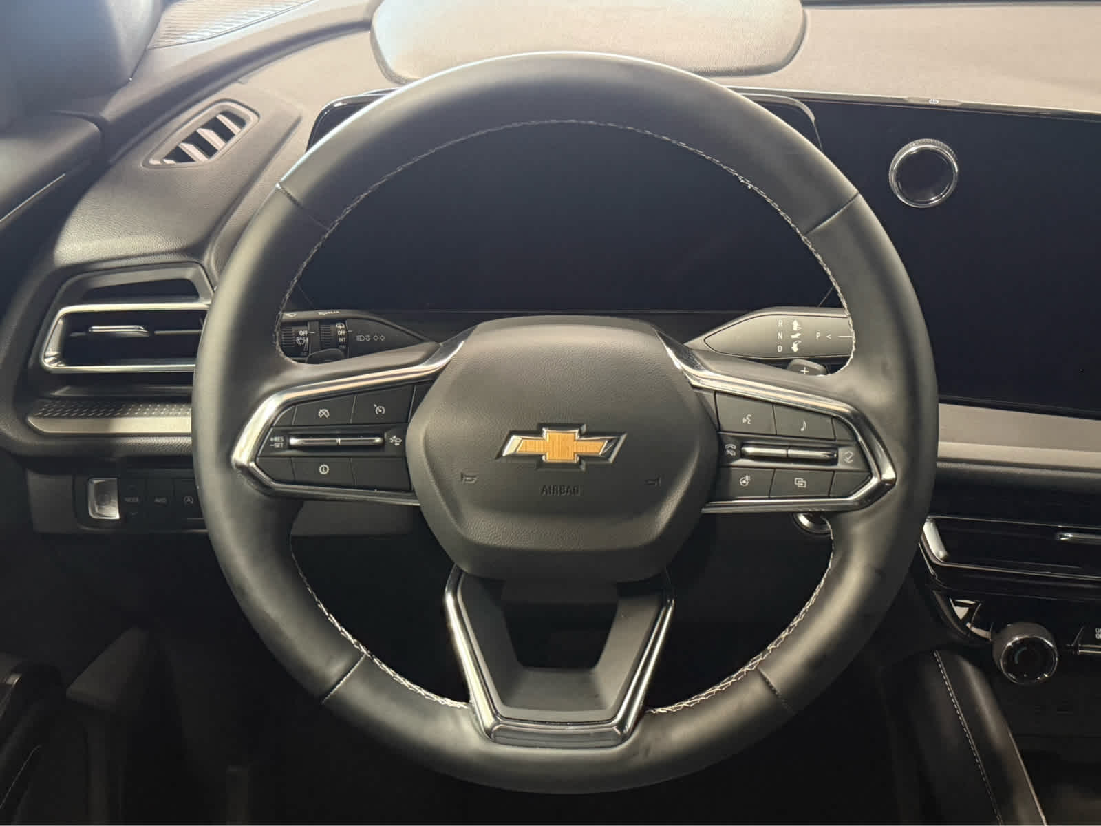 Thumbnail: 2025 Chevrolet Traverse - 17
