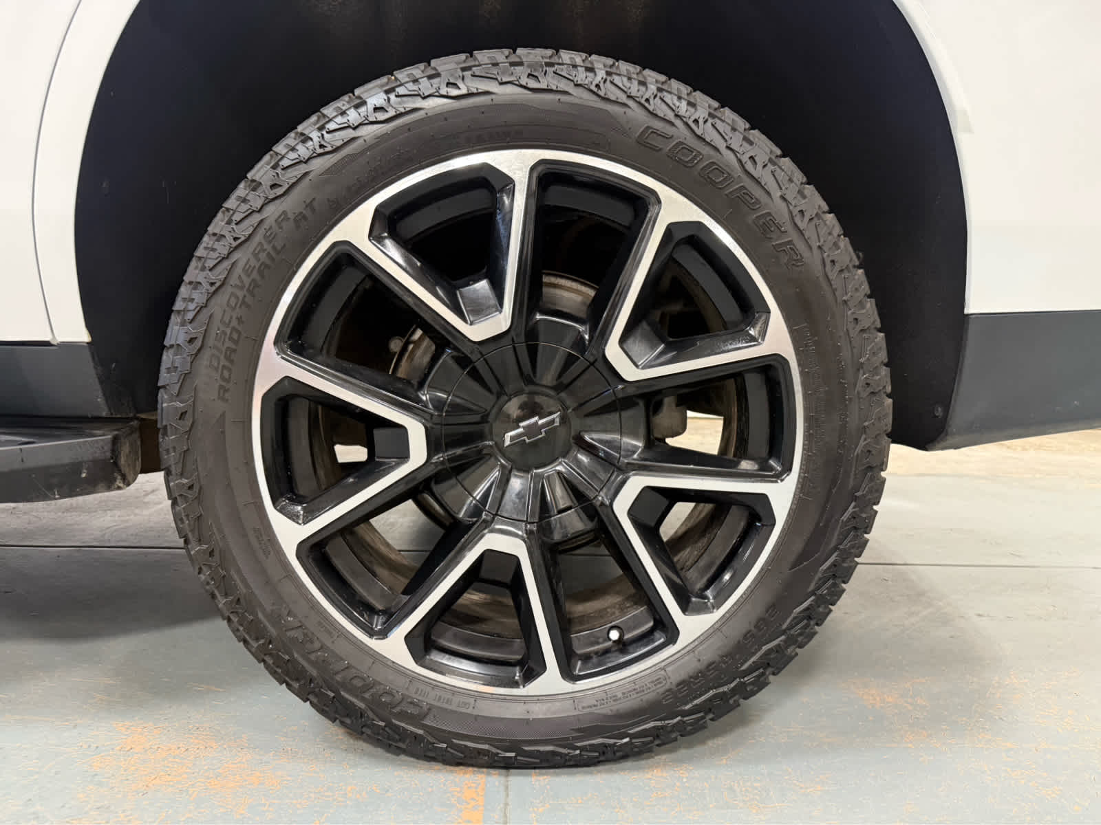 Thumbnail: 2022 Chevrolet Tahoe - 11