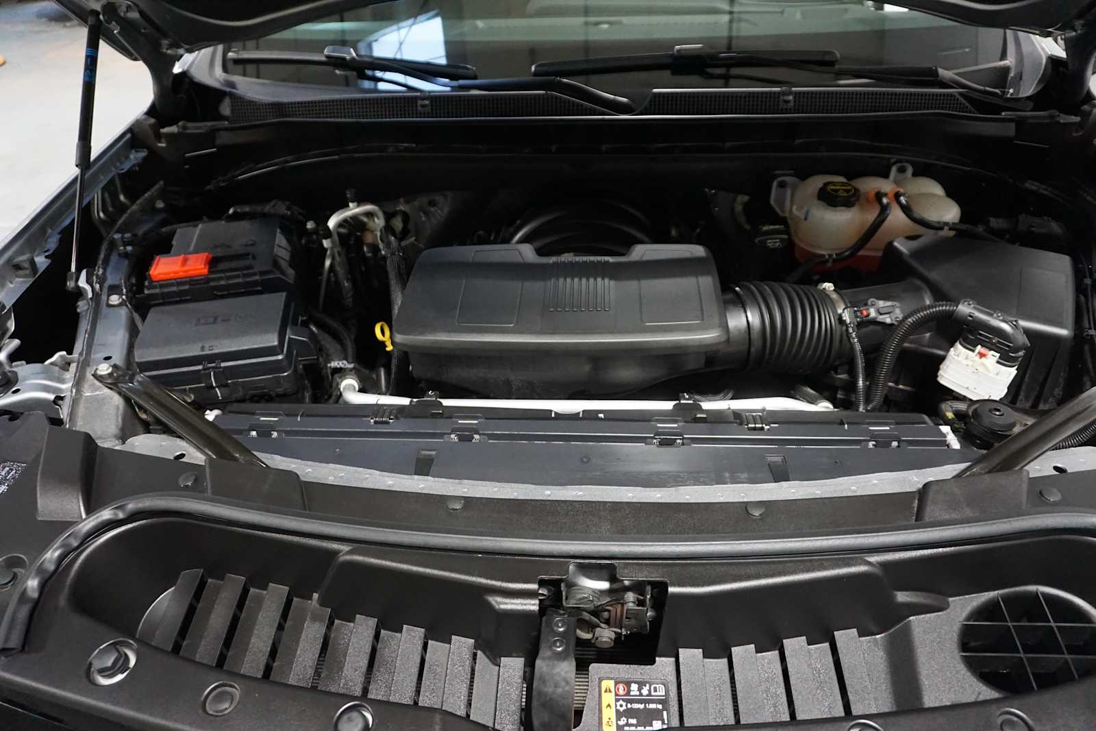 Thumbnail: 2025 Chevrolet Suburban - 20