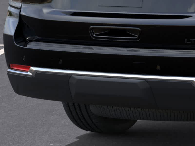 2025 Chevrolet Suburban LT 14