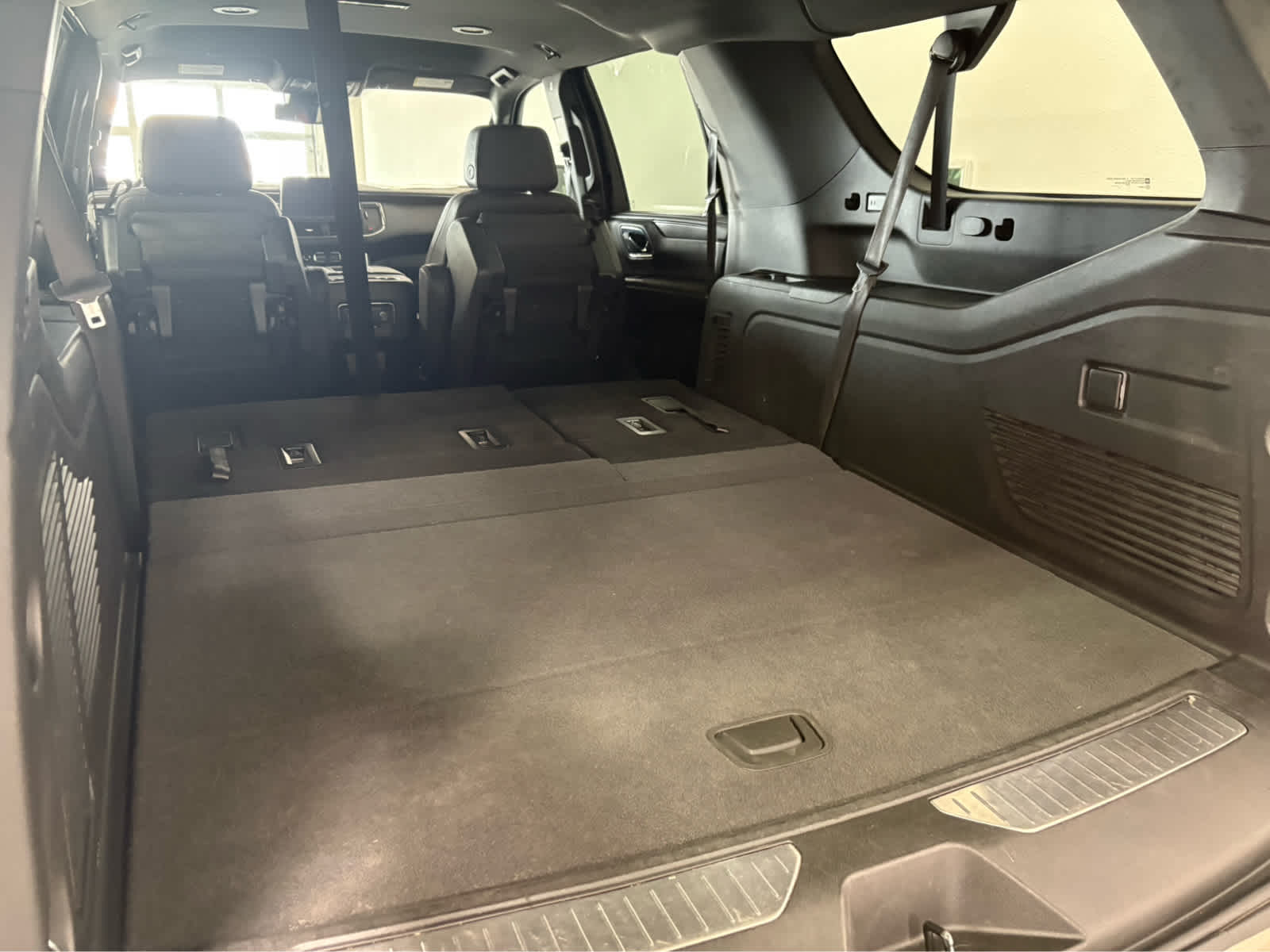 Thumbnail: 2023 Chevrolet Suburban - 17