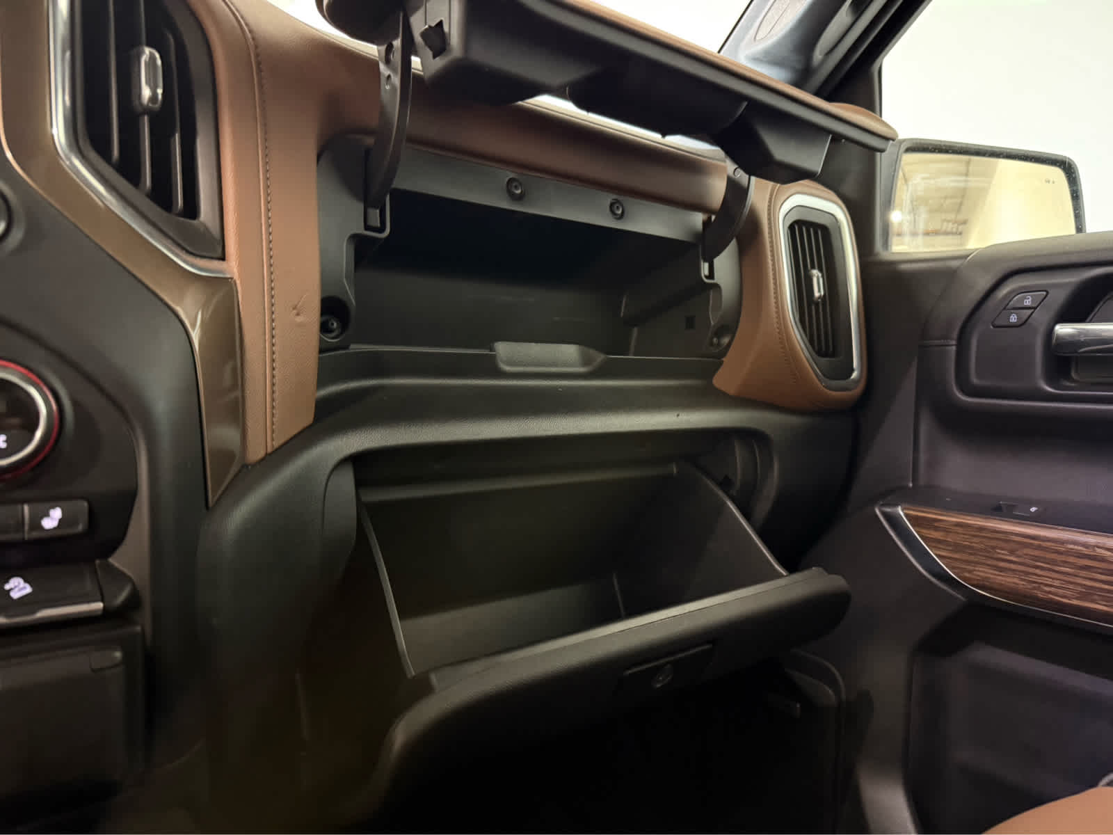 Thumbnail: 2021 Chevrolet Silverado 1500 - 22