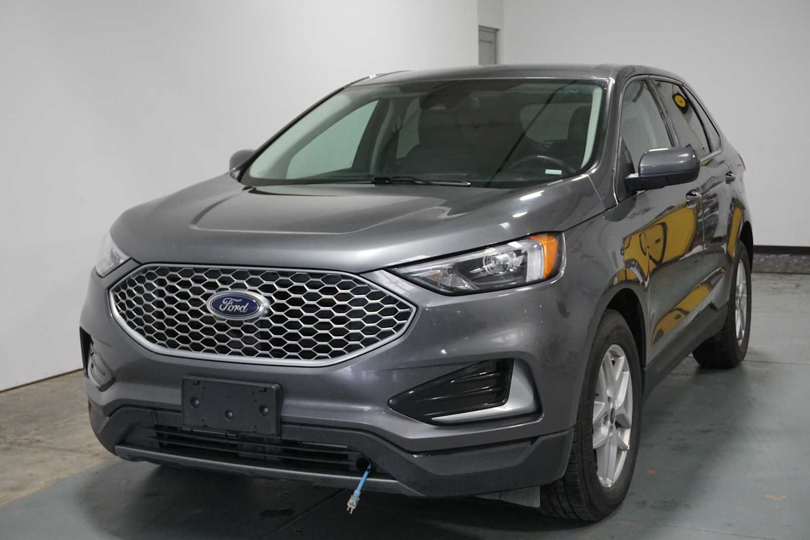 Thumbnail: 2023 Ford Edge - 1