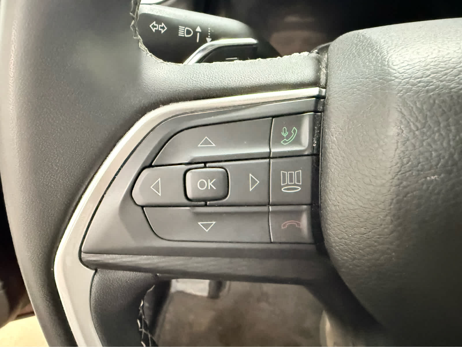 Thumbnail: 2024 Jeep Grand Cherokee - 19