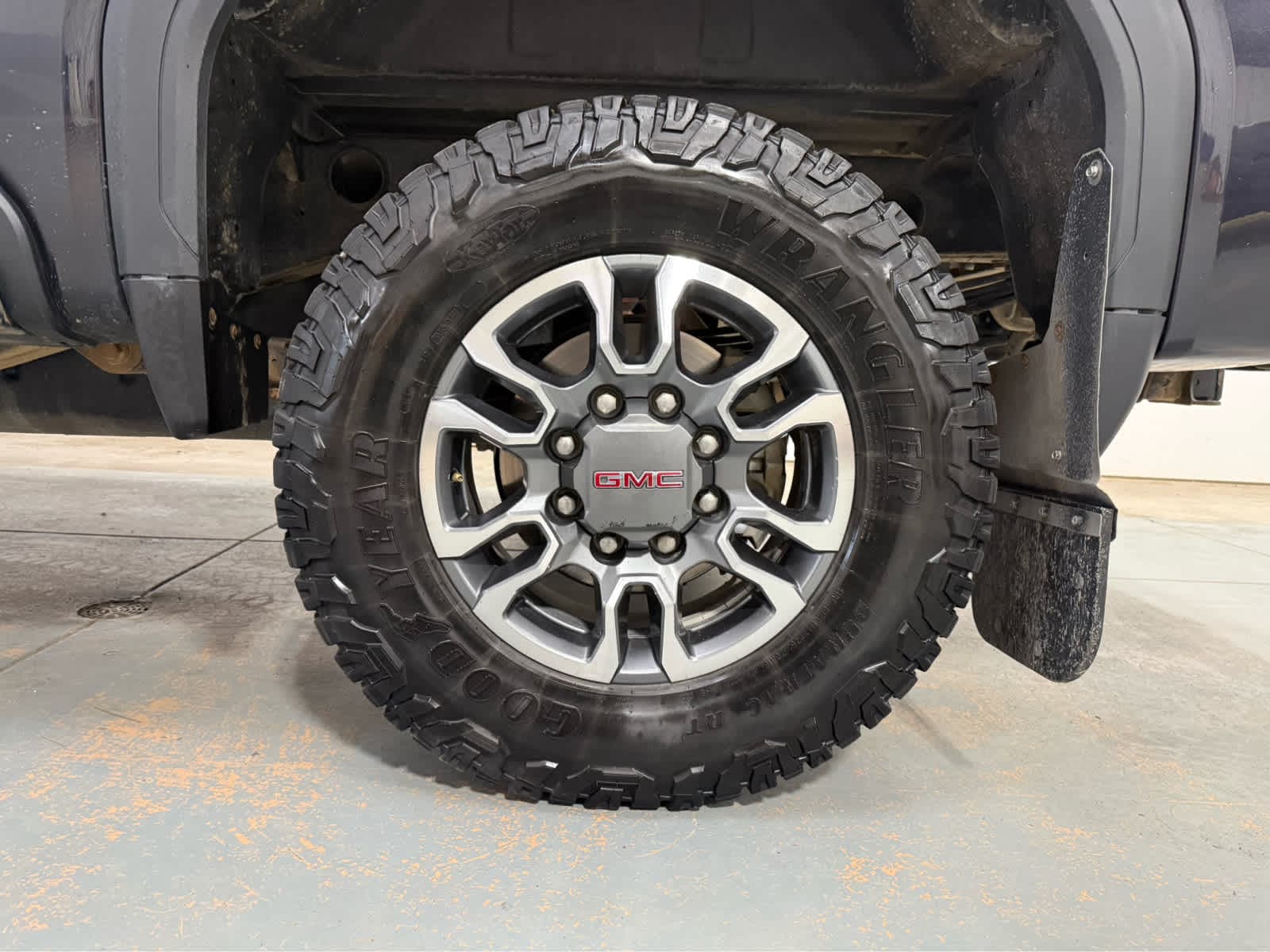 Thumbnail: 2024 GMC Sierra 2500 - 9