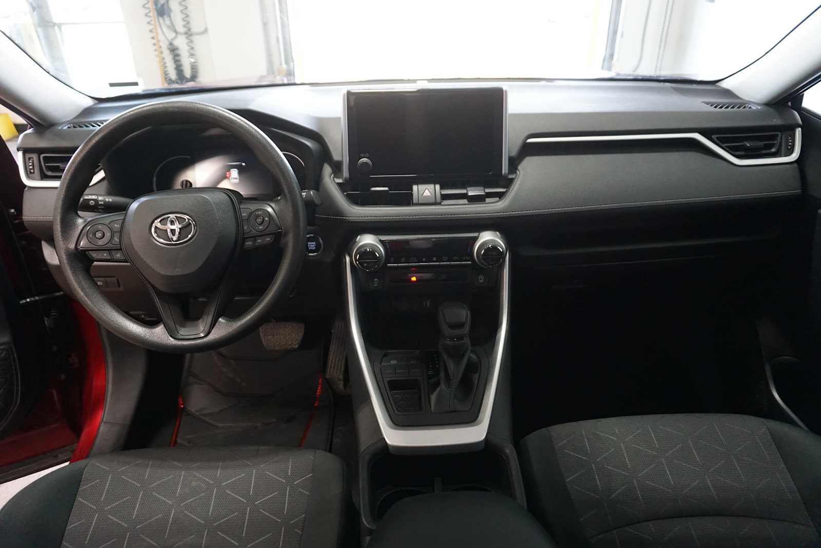 Thumbnail: 2023 Toyota RAV4 - 18