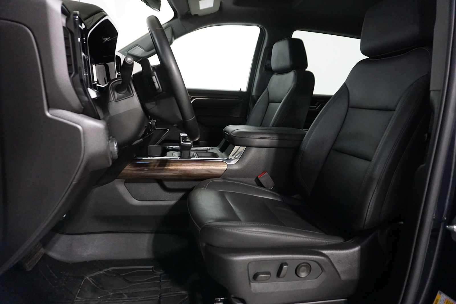 Thumbnail: 2024 Chevrolet Silverado 1500 - 9