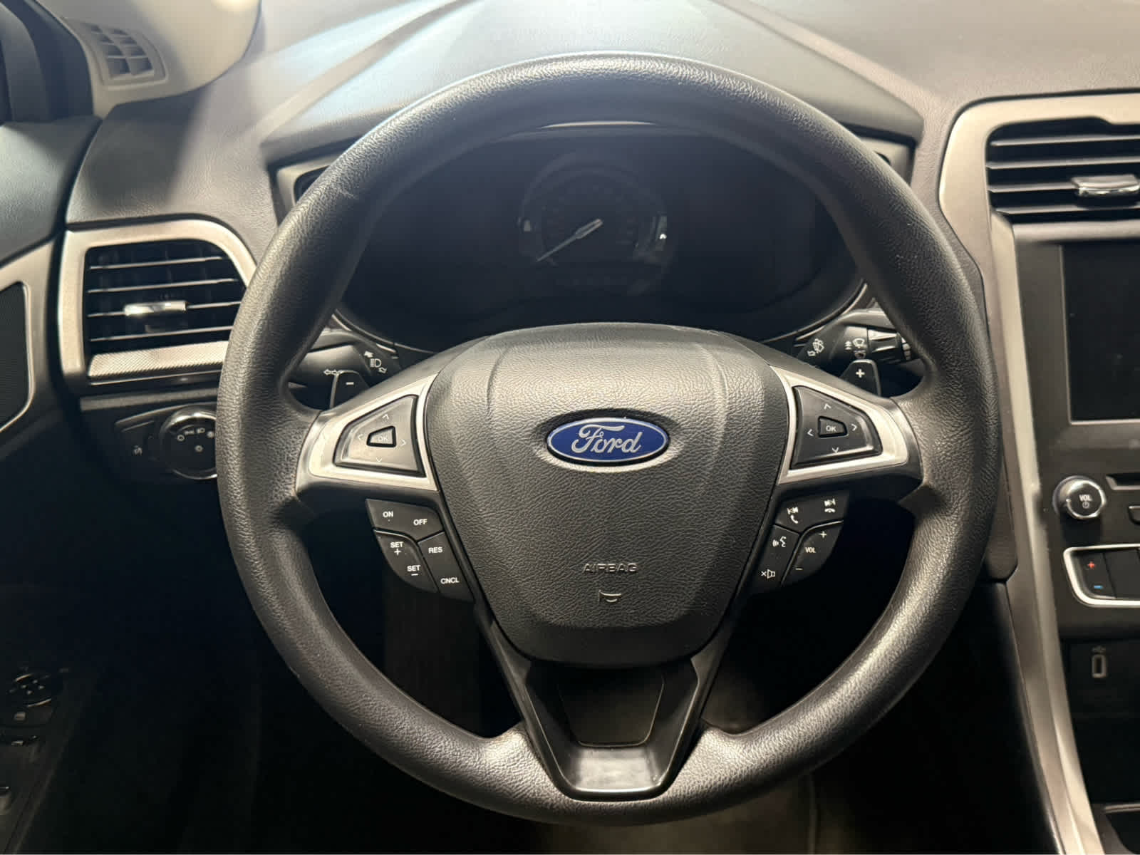 Thumbnail: 2018 Ford Fusion - 17