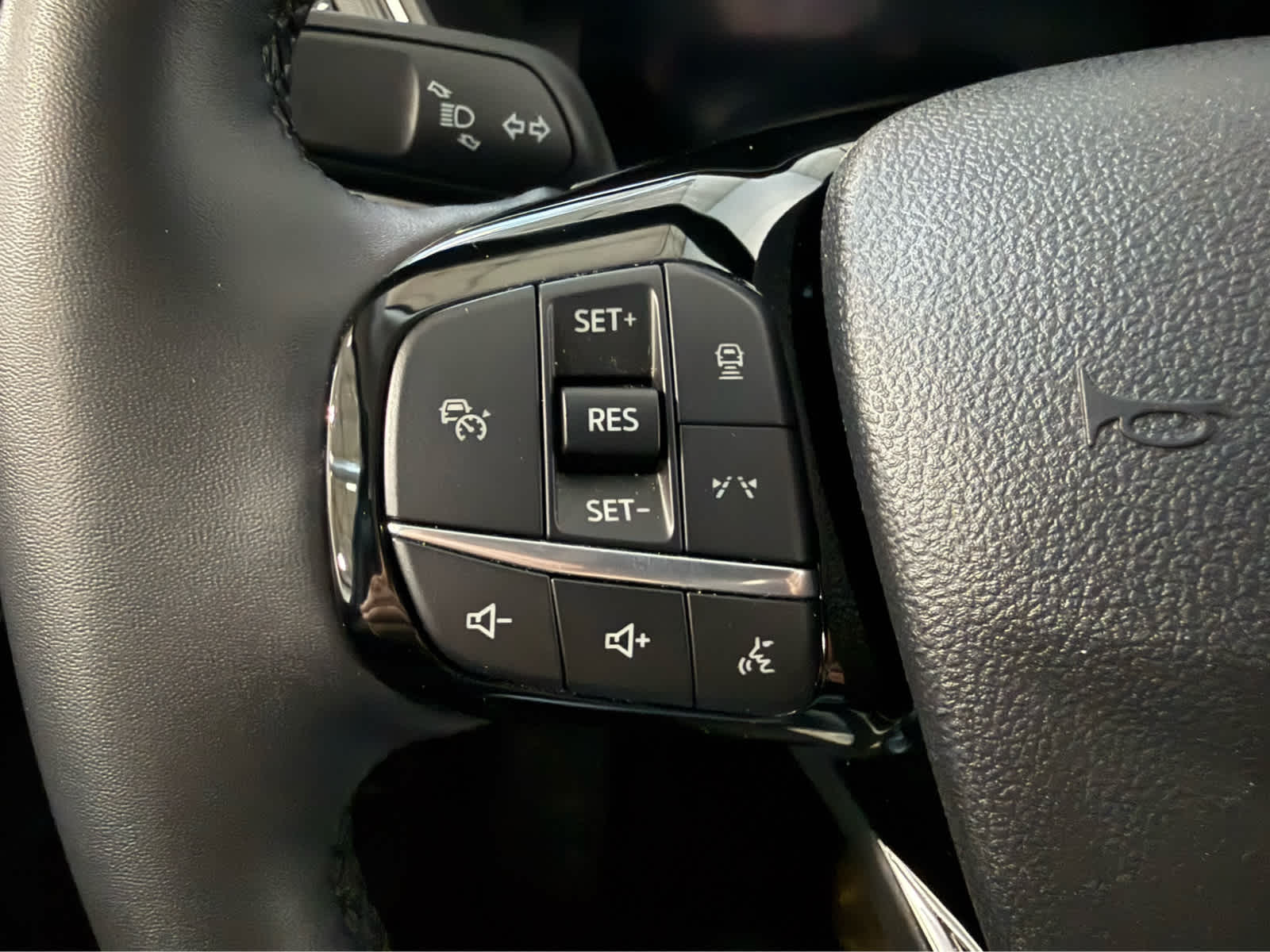 Thumbnail: 2025 Ford Escape - 18