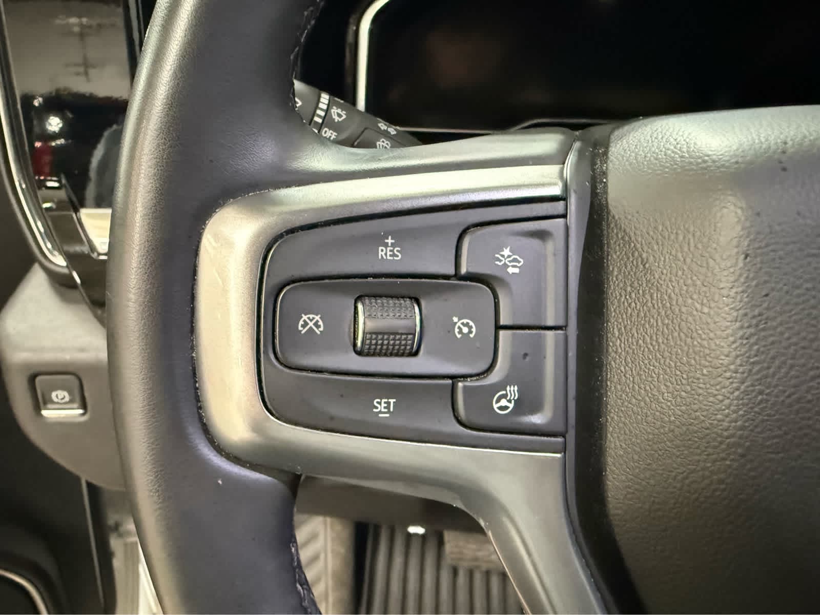 Thumbnail: 2025 Chevrolet Silverado 1500 - 17