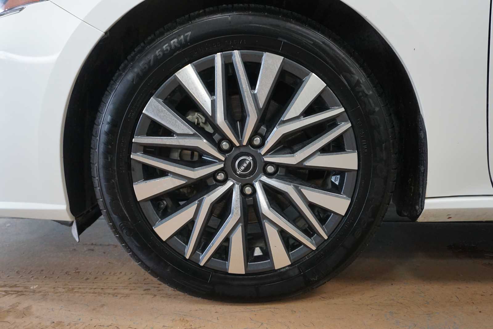 Thumbnail: 2023 Nissan Altima - 8