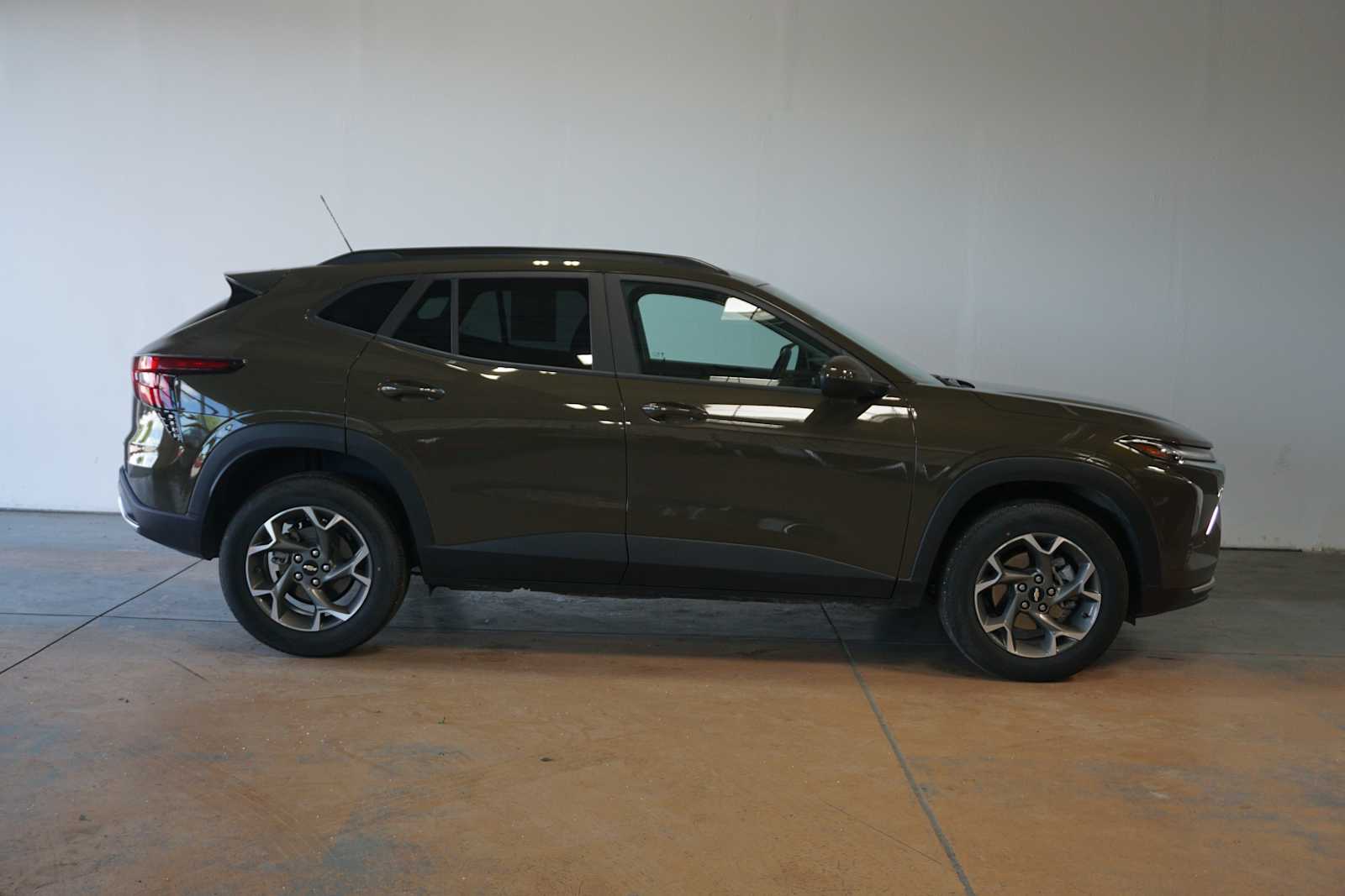 Thumbnail: 2024 Chevrolet Trax - 7