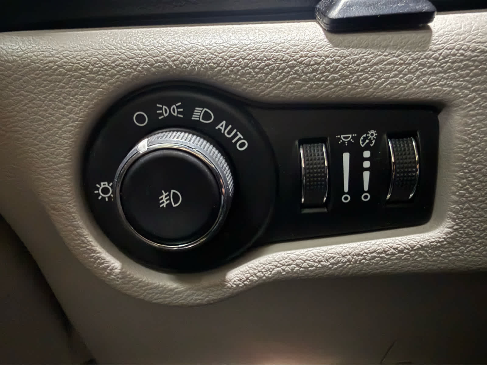 Thumbnail: 2019 Chrysler Pacifica - 23