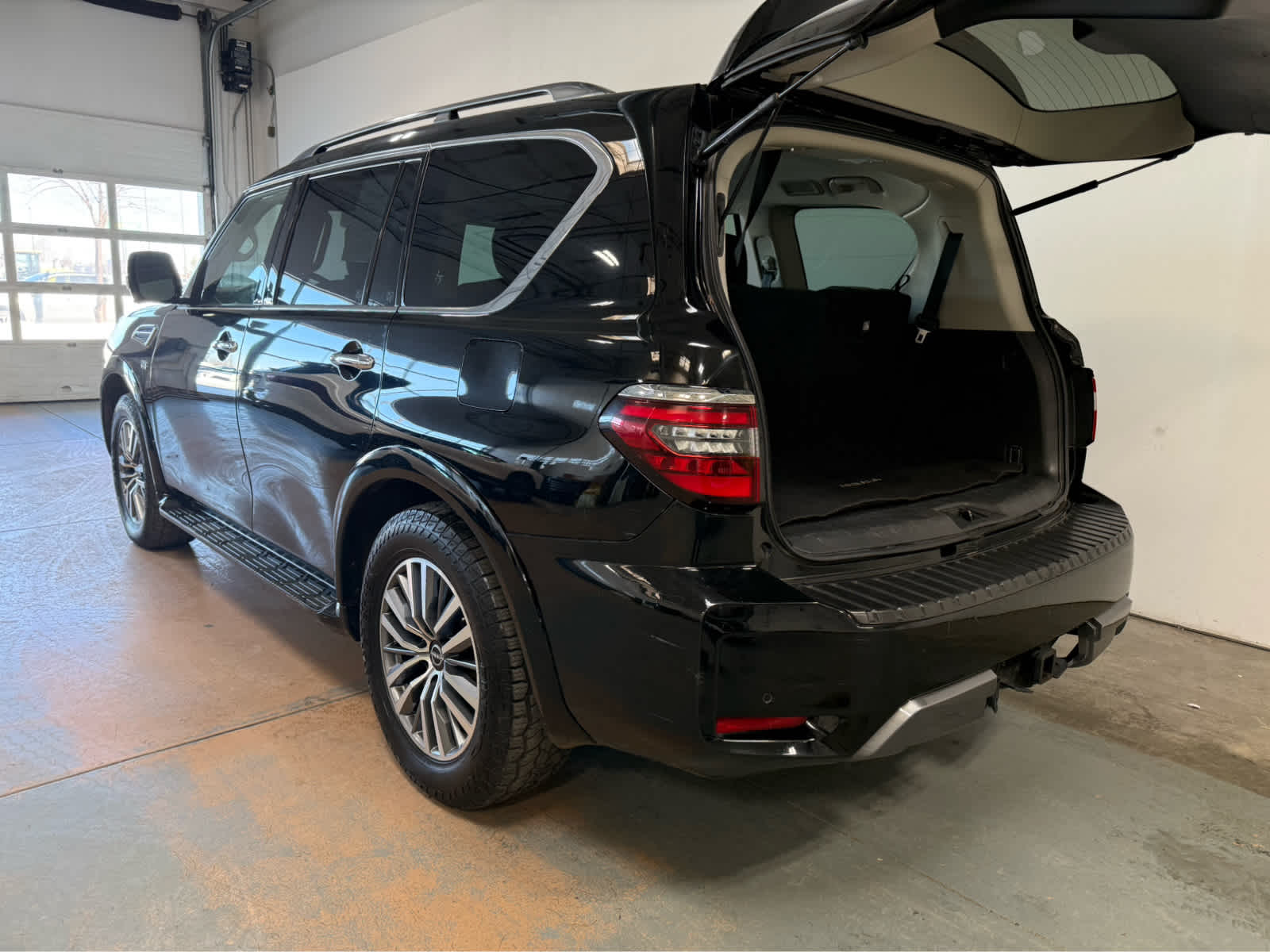 Thumbnail: 2022 Nissan Armada - 4