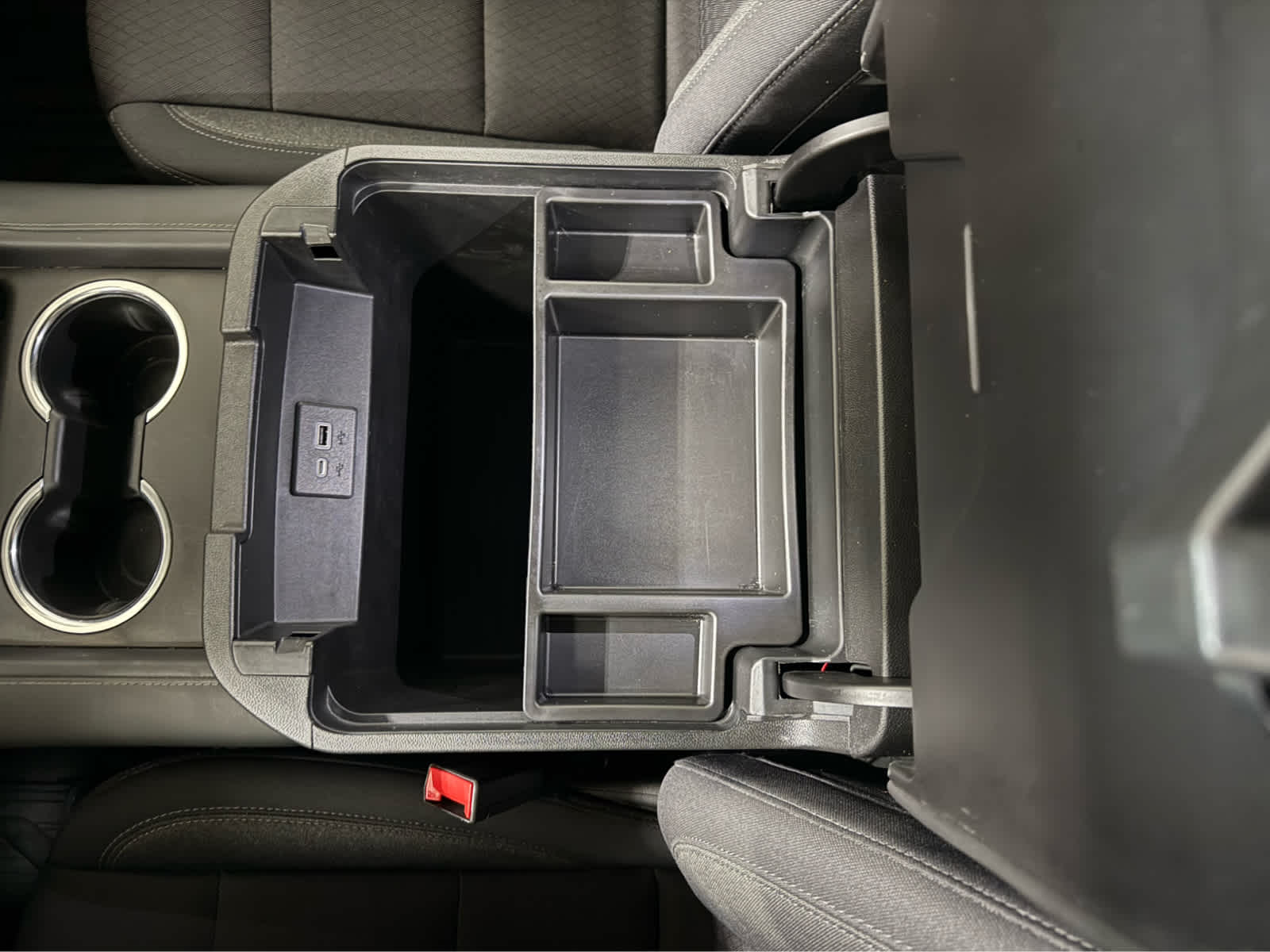 Thumbnail: 2024 GMC Yukon XL - 24