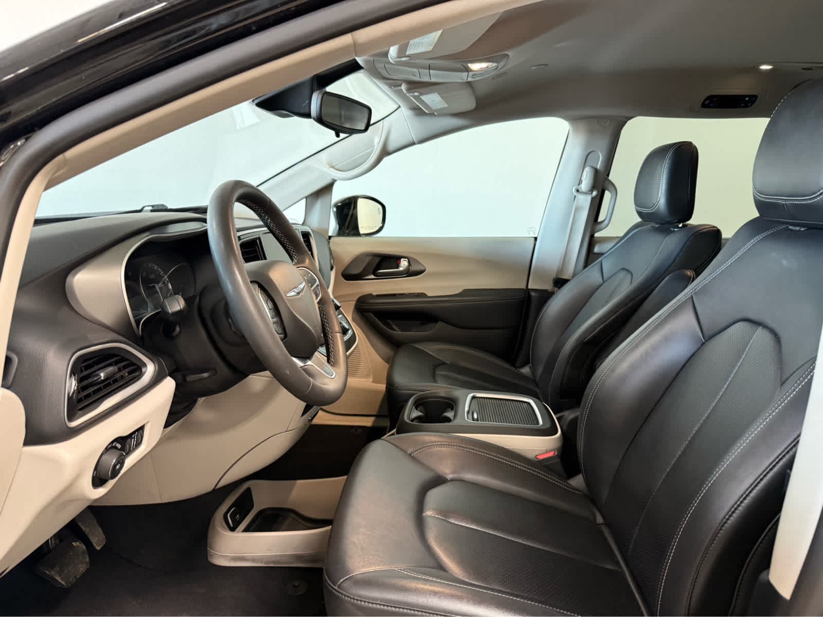 Thumbnail: 2024 Chrysler Pacifica - 14