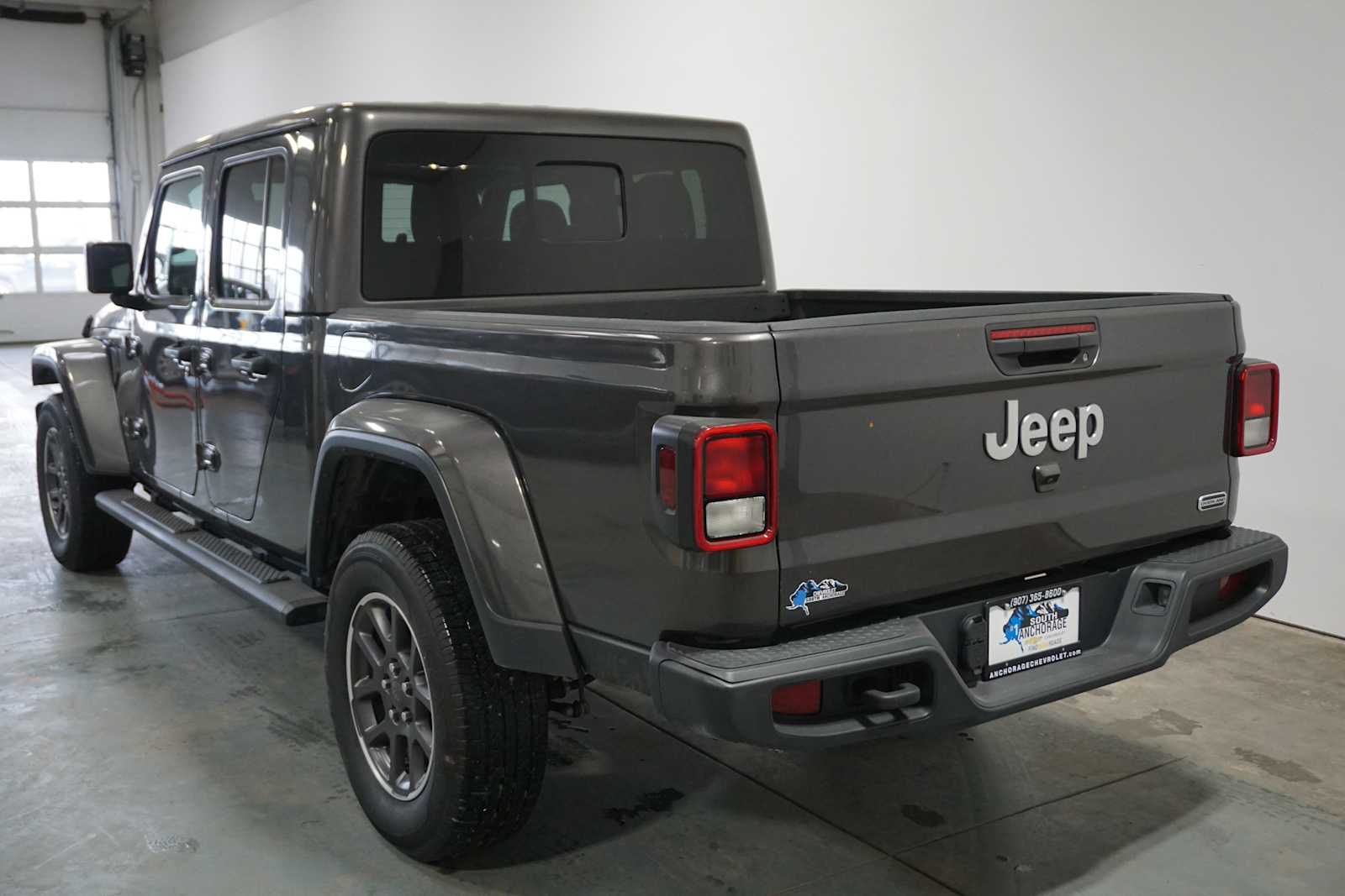 Thumbnail: 2023 Jeep Gladiator - 4