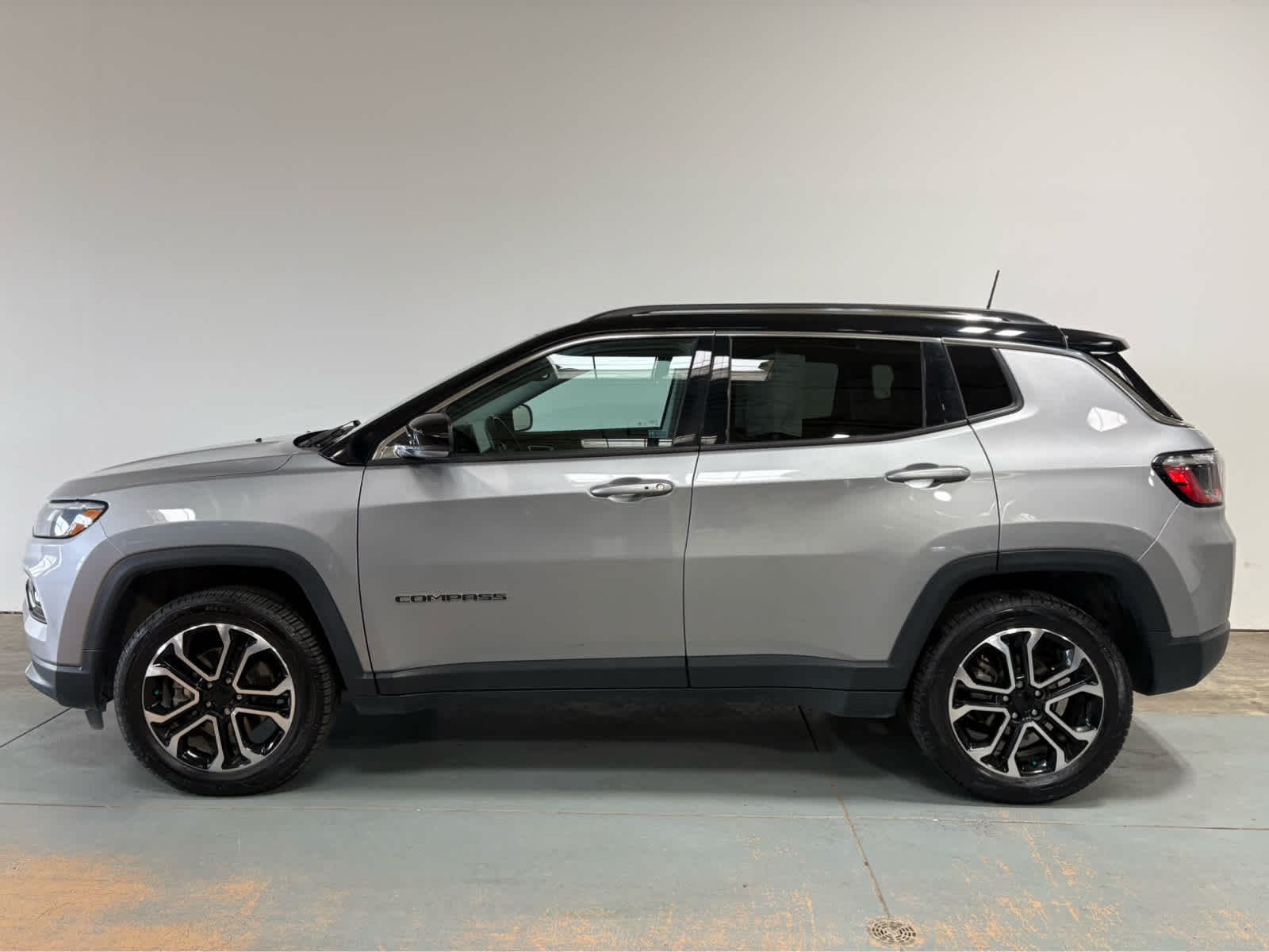 Thumbnail: 2022 Jeep Compass - 2