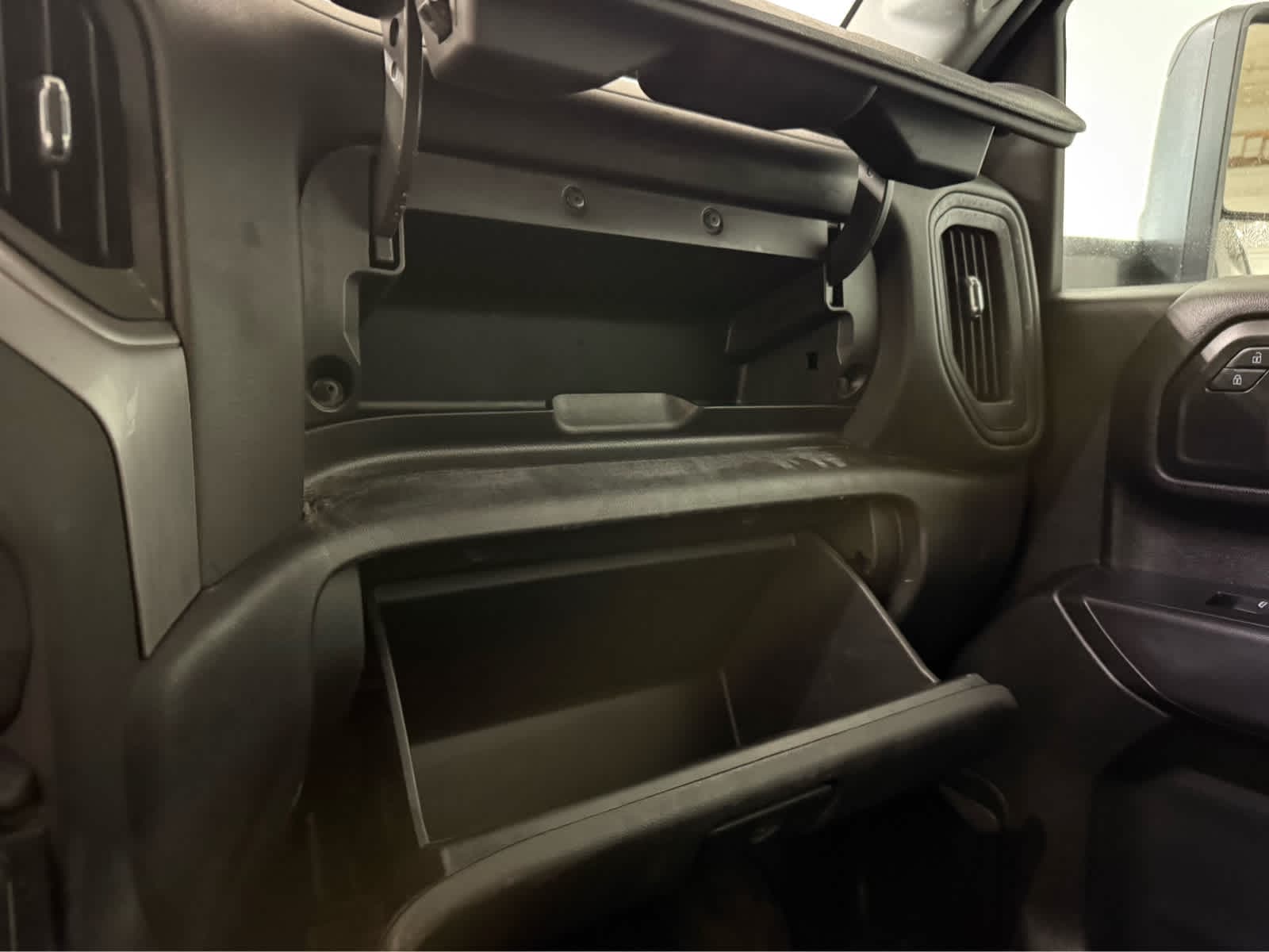 Thumbnail: 2024 GMC Sierra 3500 - 20