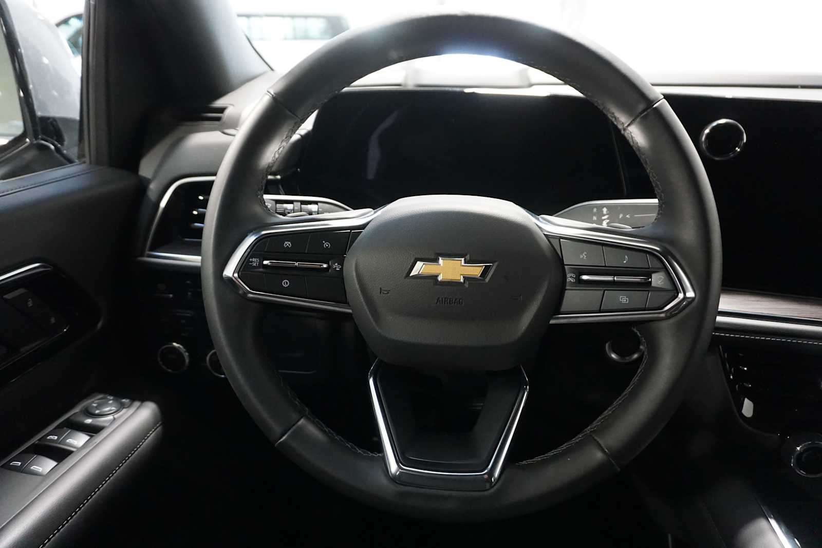 Thumbnail: 2025 Chevrolet Suburban - 11