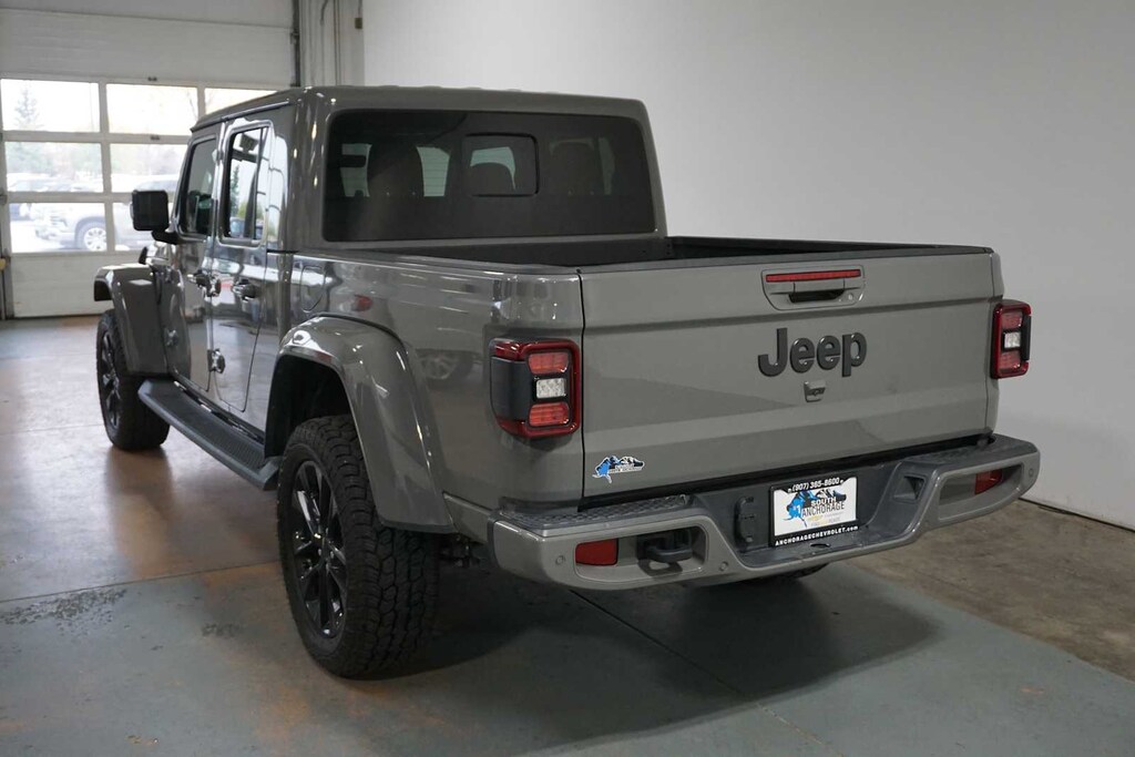 Used 2023 Jeep Gladiator Overland Truck Crew Cab