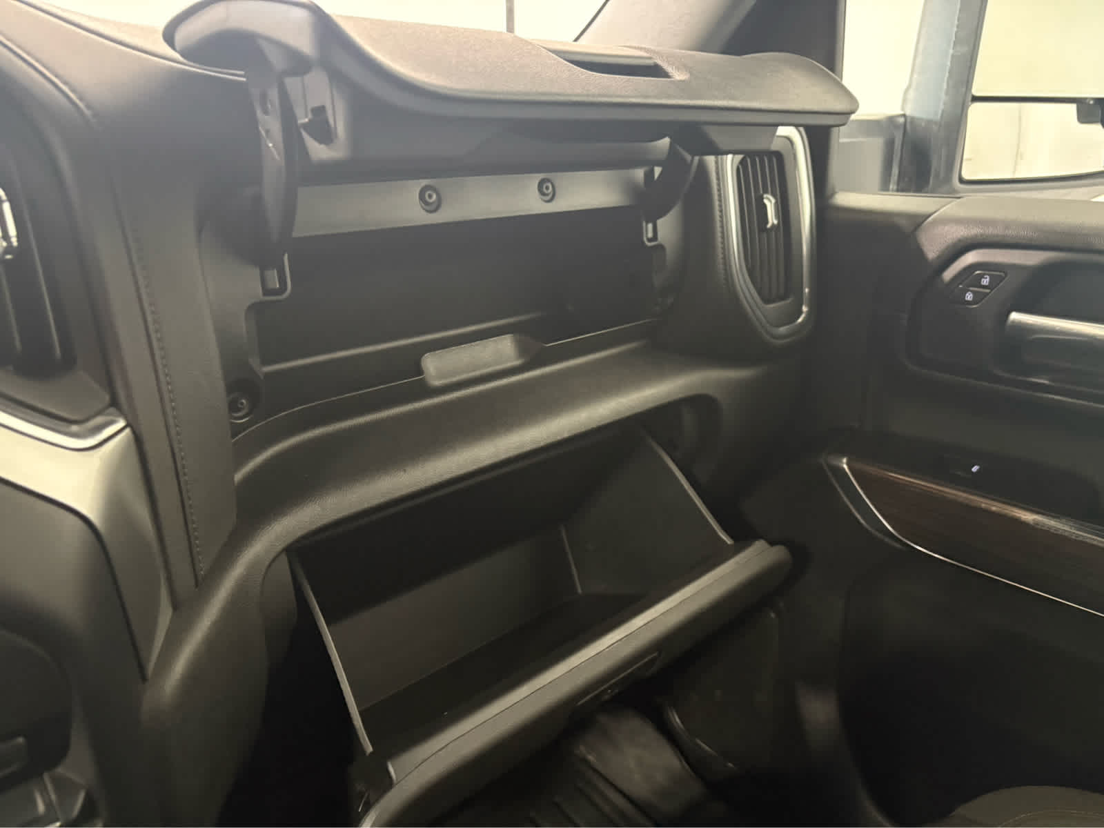 Thumbnail: 2021 Chevrolet Silverado 2500 - 23