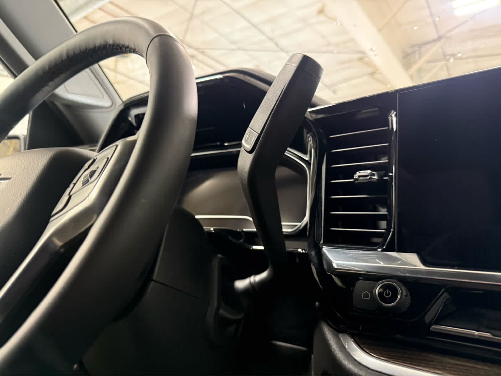 Thumbnail: 2025 Chevrolet Silverado 1500 - 25