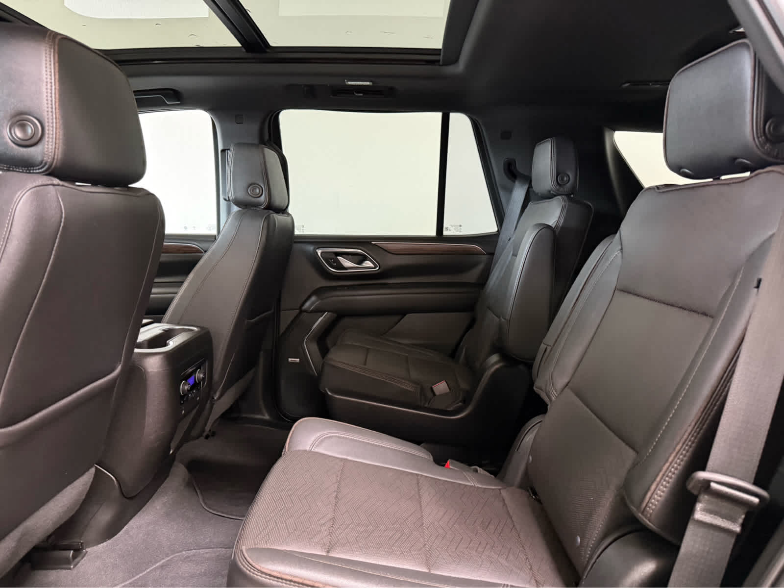 Thumbnail: 2022 Chevrolet Tahoe - 15