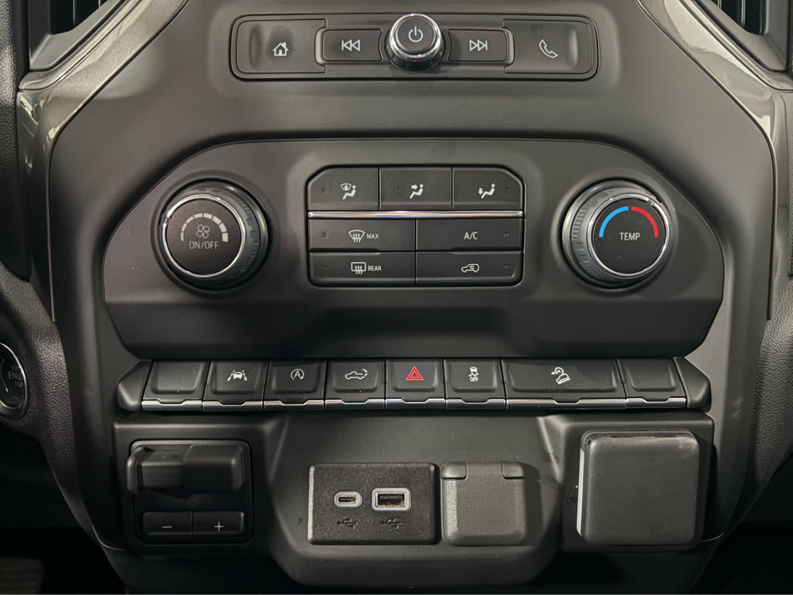 Thumbnail: 2025 Chevrolet Silverado 1500 - 21