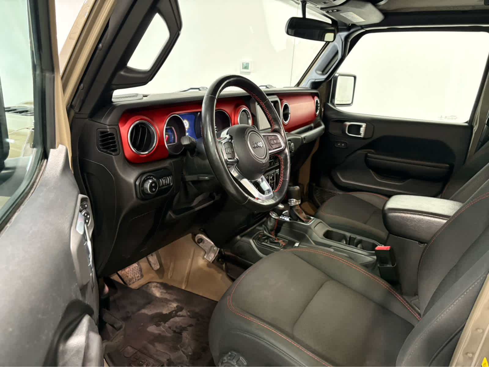 Thumbnail: 2020 Jeep Gladiator - 12