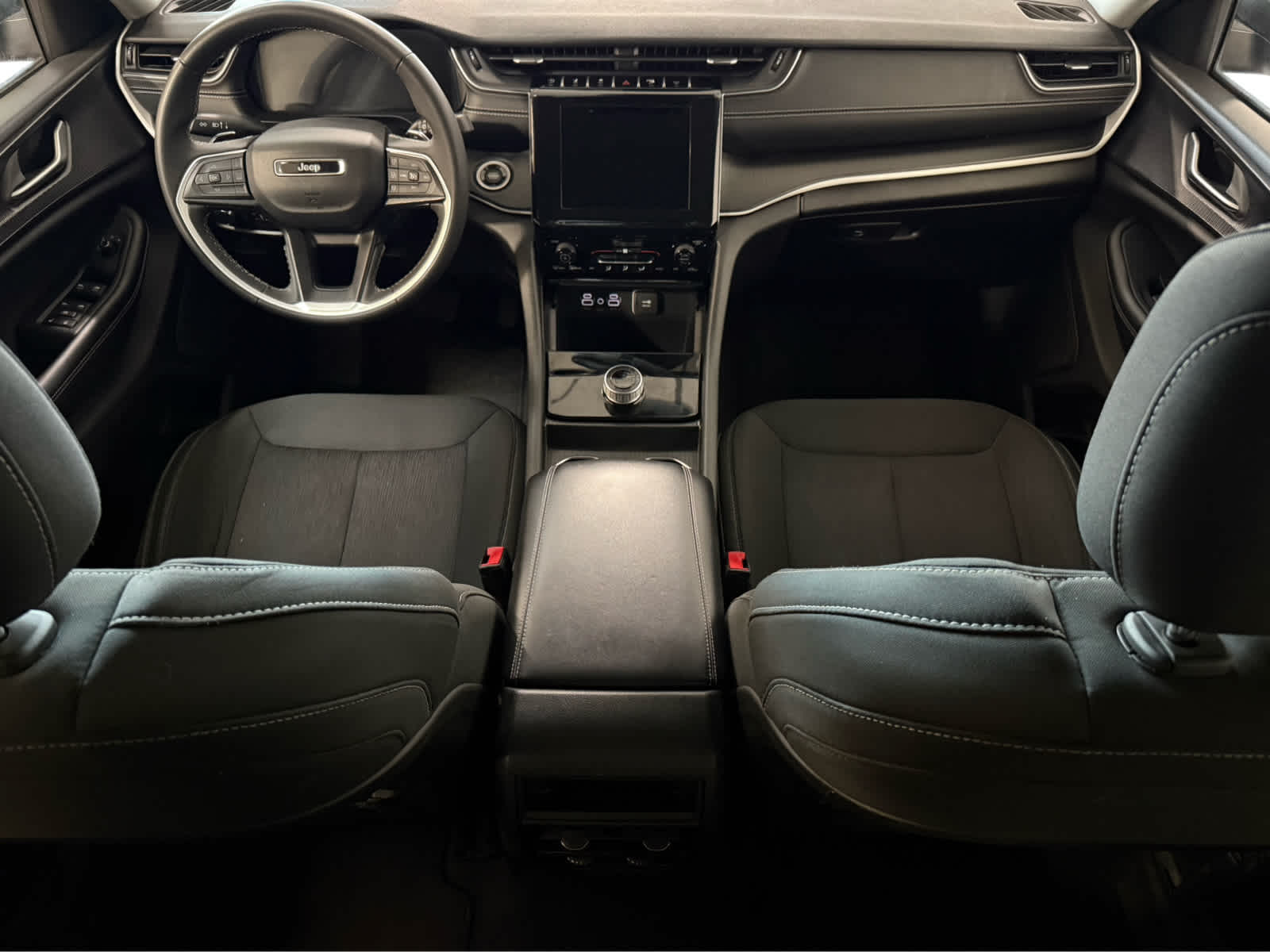 Thumbnail: 2024 Jeep Grand Cherokee - 17