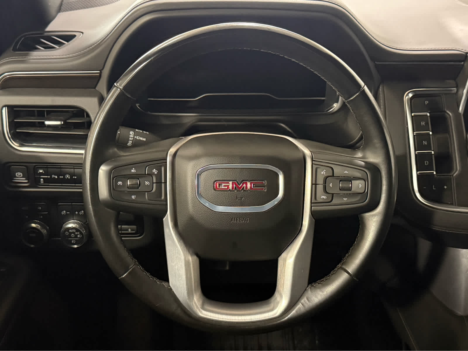 Thumbnail: 2024 GMC Yukon XL - 19