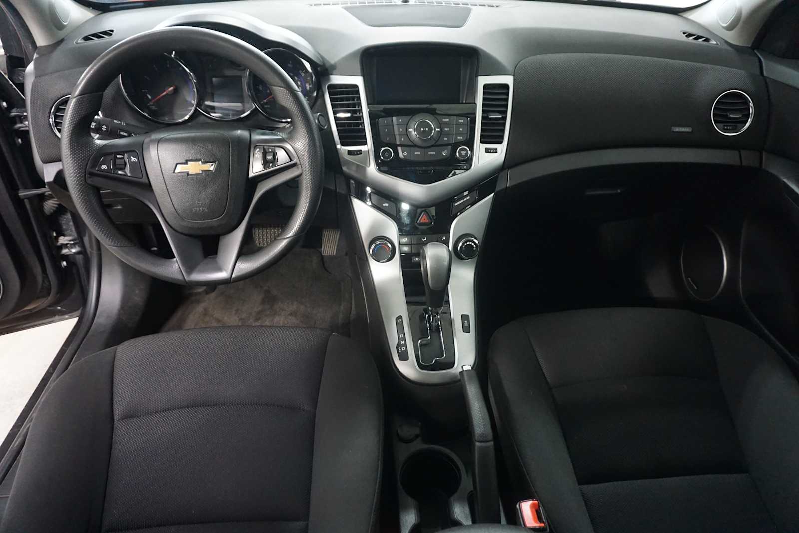 Thumbnail: 2016 Chevrolet Cruze - 18