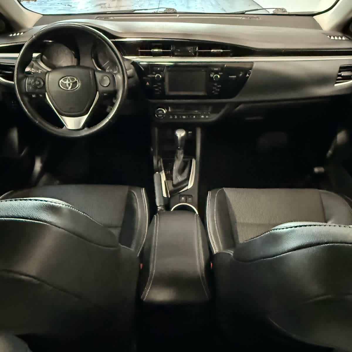 Thumbnail: 2015 Toyota Corolla - 17