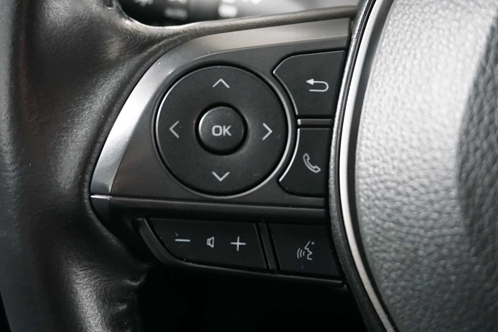 Thumbnail: 2023 Toyota Corolla Cross - 25