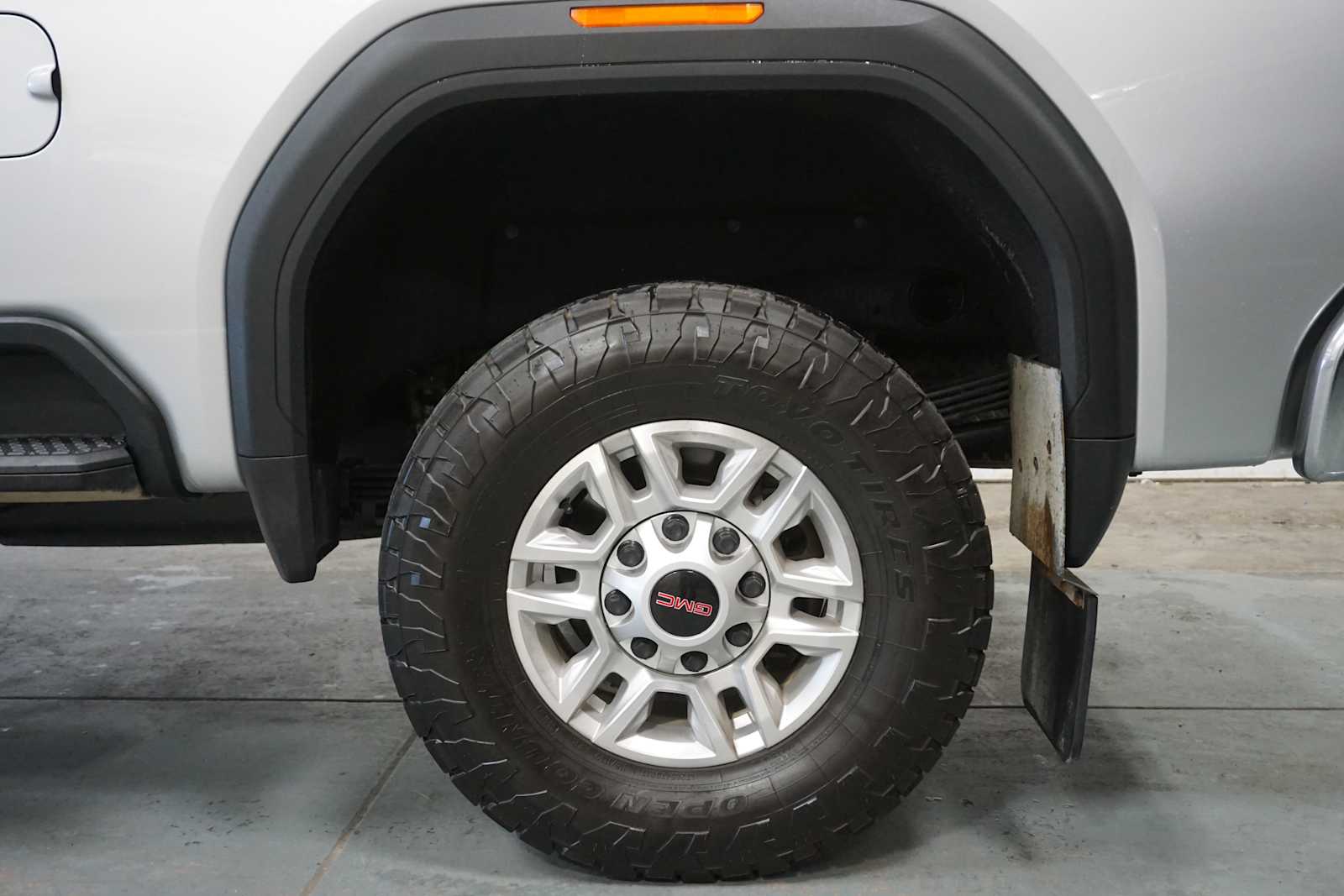 Thumbnail: 2023 GMC Sierra 2500 - 9