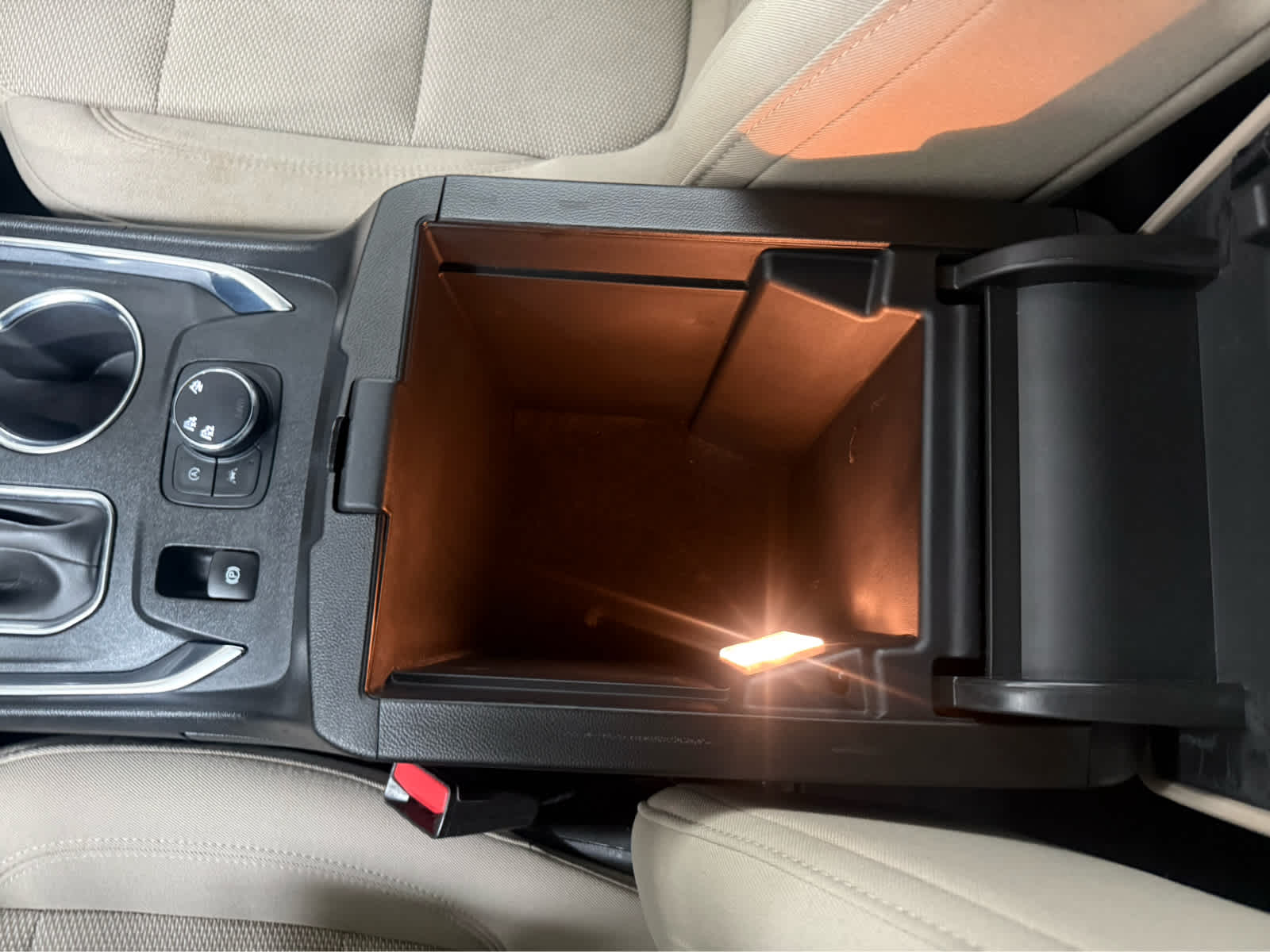 Thumbnail: 2023 Chevrolet Traverse - 23