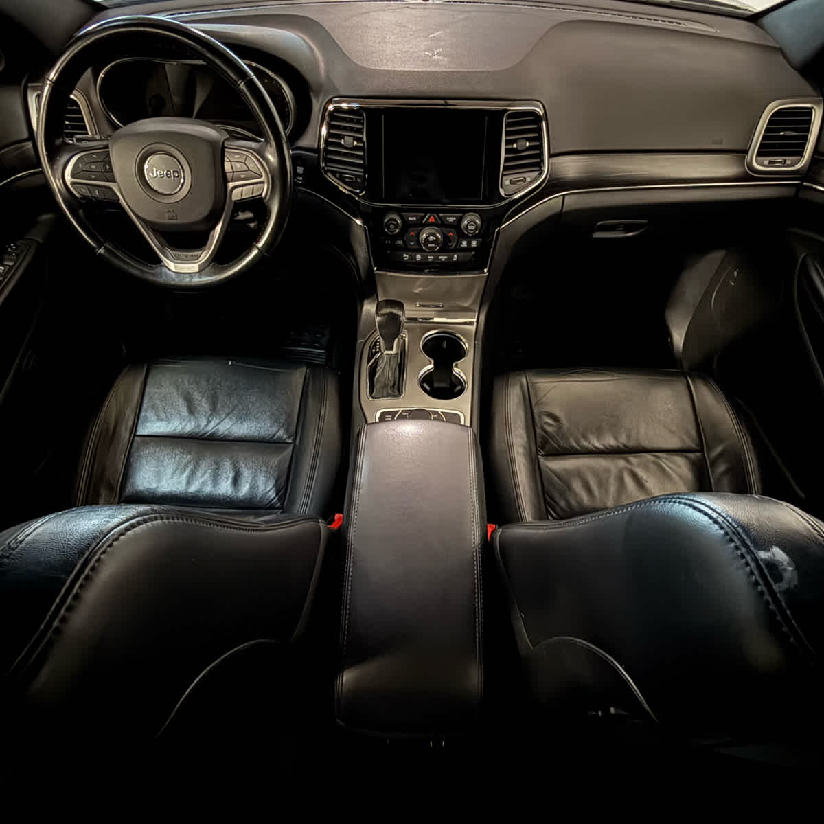 Thumbnail: 2020 Jeep Grand Cherokee - 17