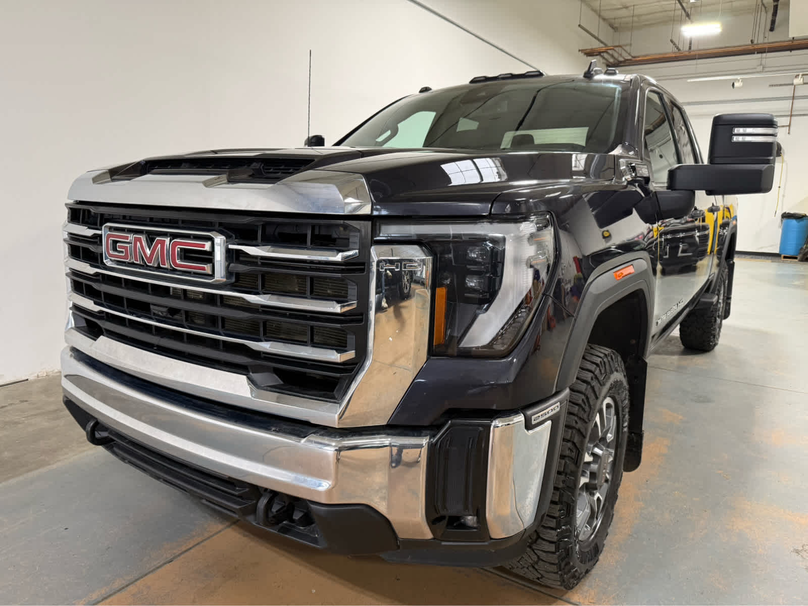 Thumbnail: 2024 GMC Sierra 2500 - 1