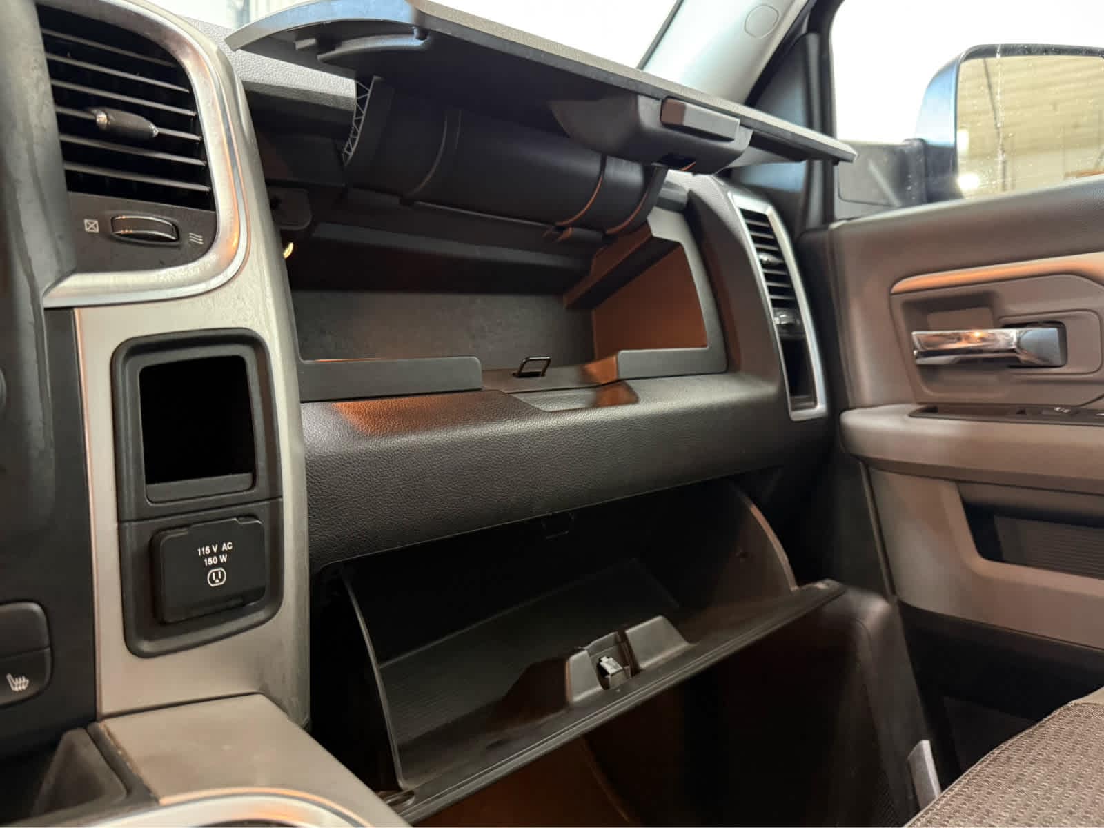 Thumbnail: 2017 RAM 1500 - 21