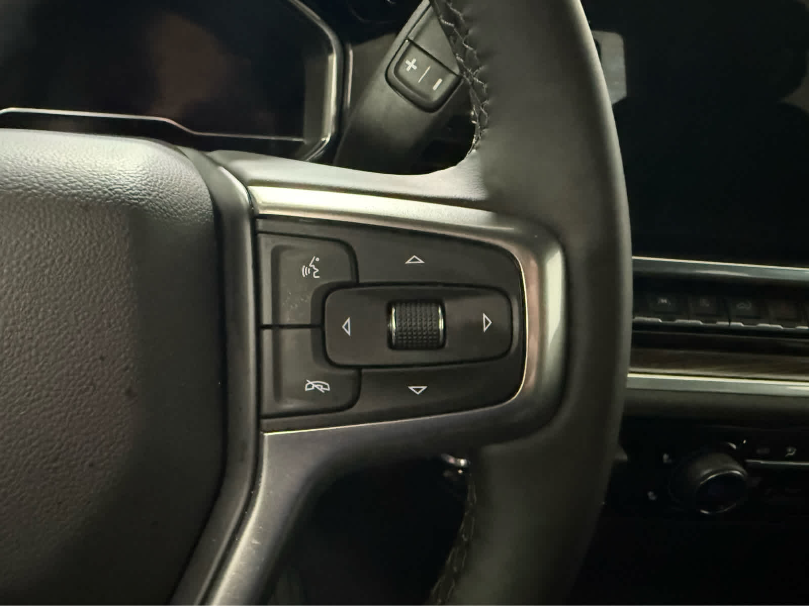 Thumbnail: 2025 Chevrolet Silverado 1500 - 19