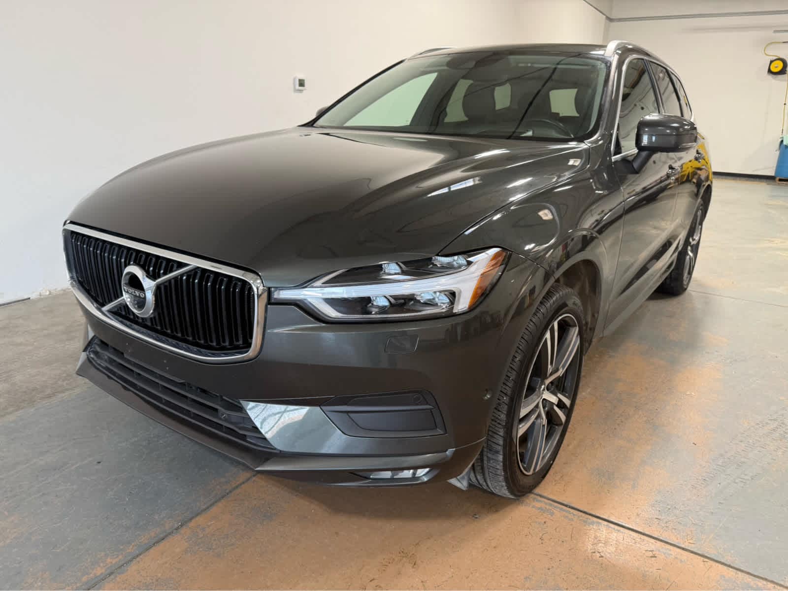 Thumbnail: 2019 Volvo XC60 - 1