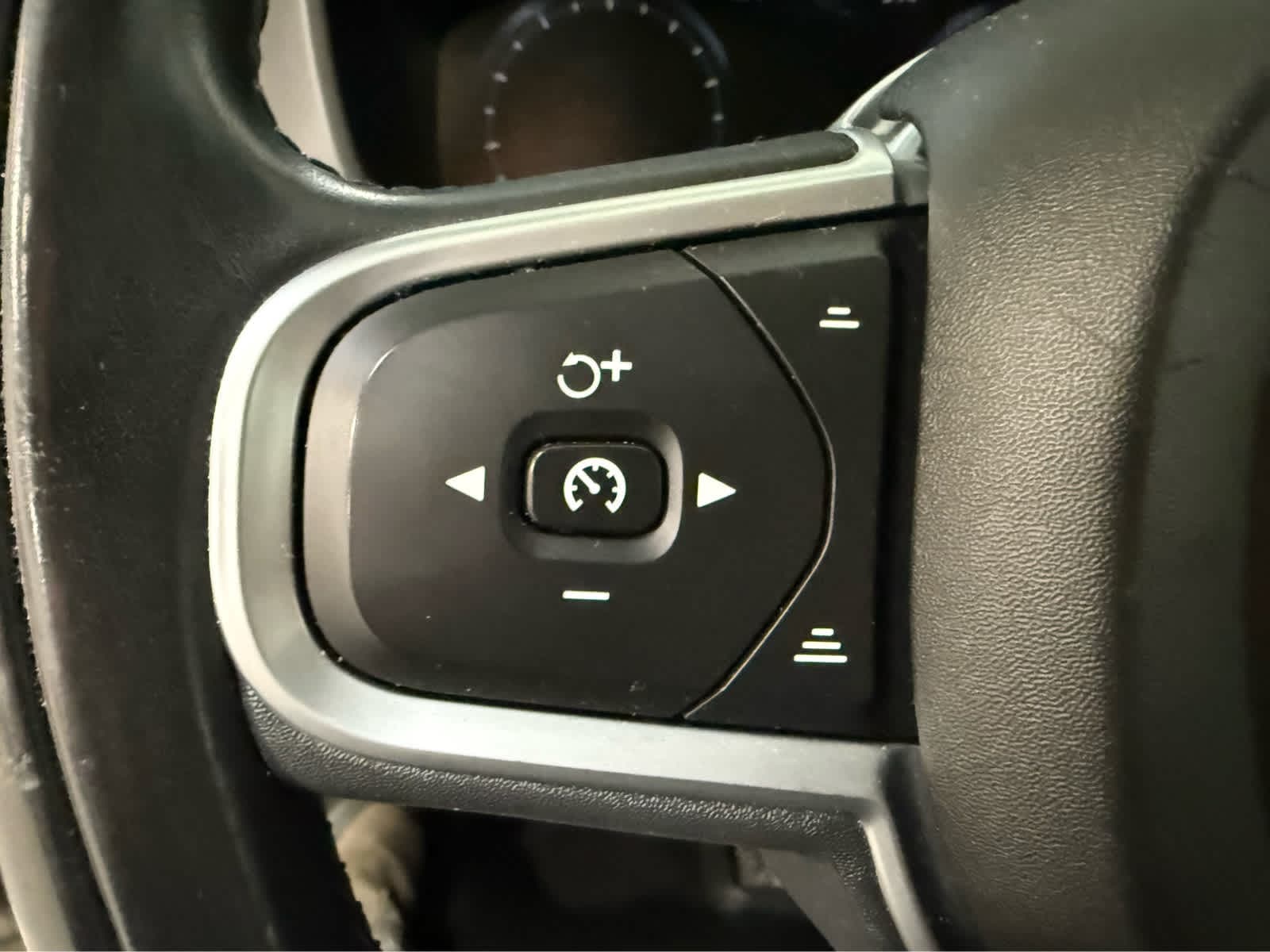 Thumbnail: 2019 Volvo XC60 - 19