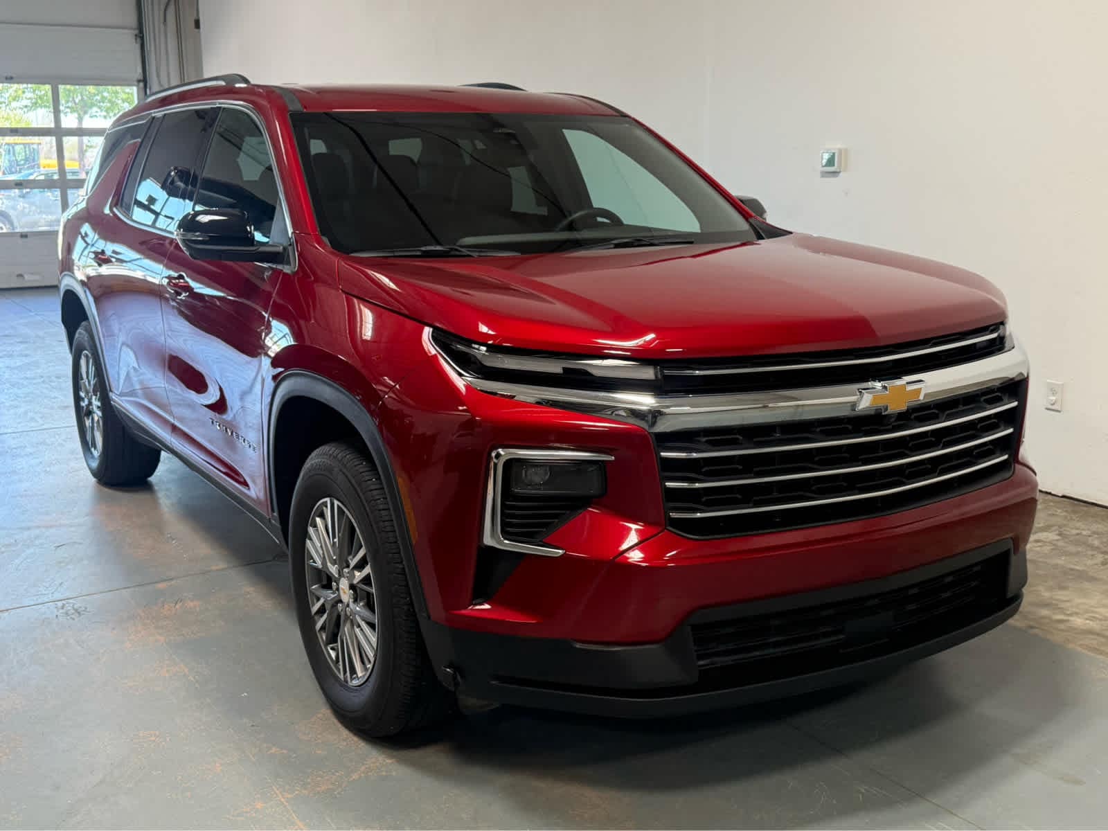 Thumbnail: 2025 Chevrolet Traverse - 5
