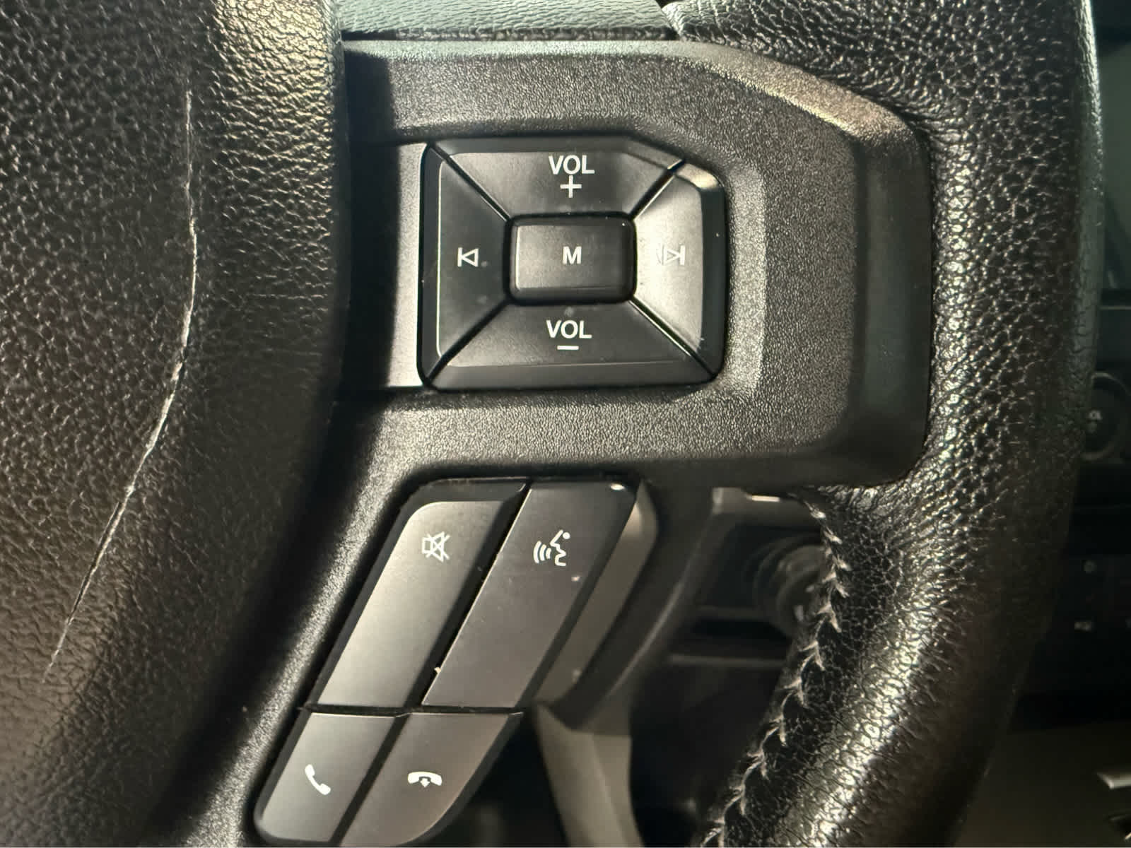Thumbnail: 2016 Ford F-150 - 19