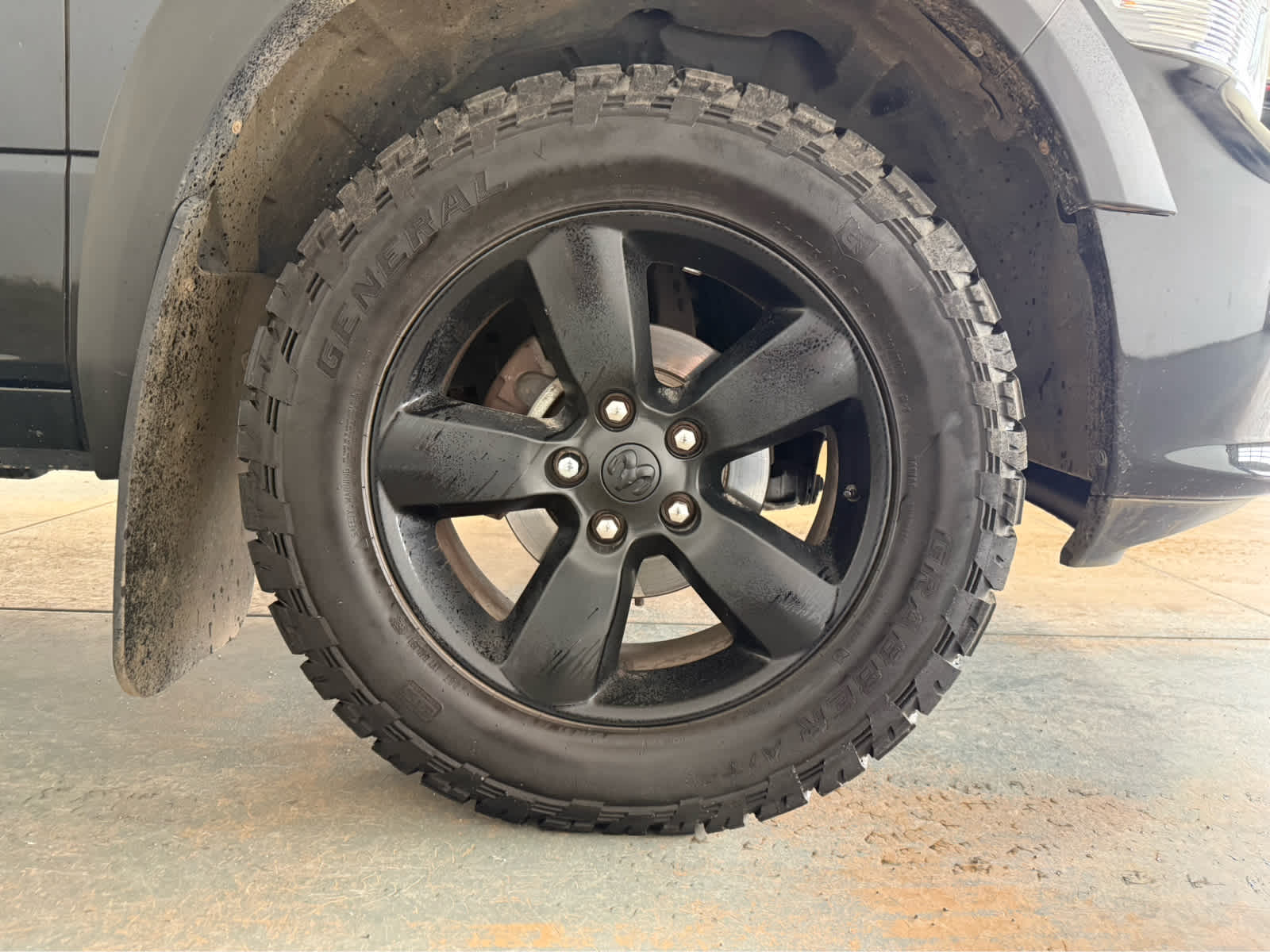 Thumbnail: 2019 RAM 1500 Classic - 11